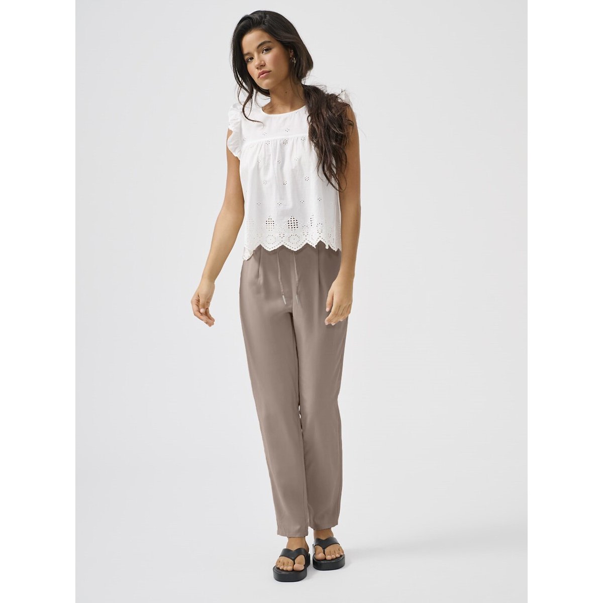 Pantalon droit taupe, ONLY
