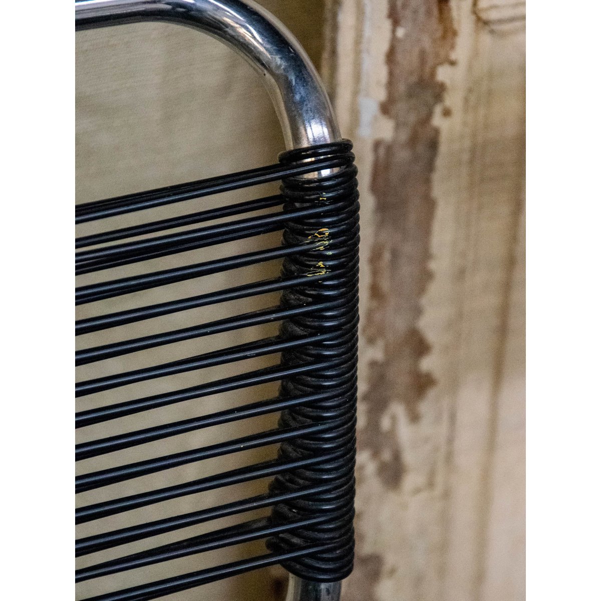 Lot de 4 chaises en métal Alma N°1094 - Bon état métal, DEBONGOUT