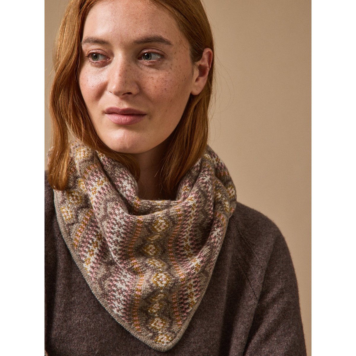Écharpe triangle jacquard taupe, CYRILLUS