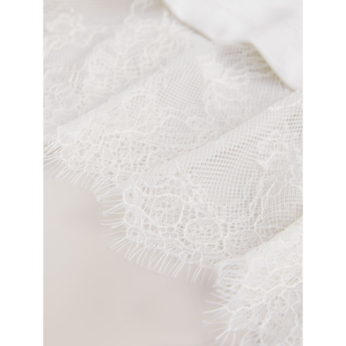 T-shirt à manches courtes et ourlet dentelle écru, NEXT