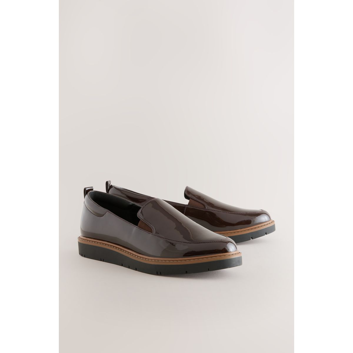 Mocassins larges à enfiler brevet marron, NEXT