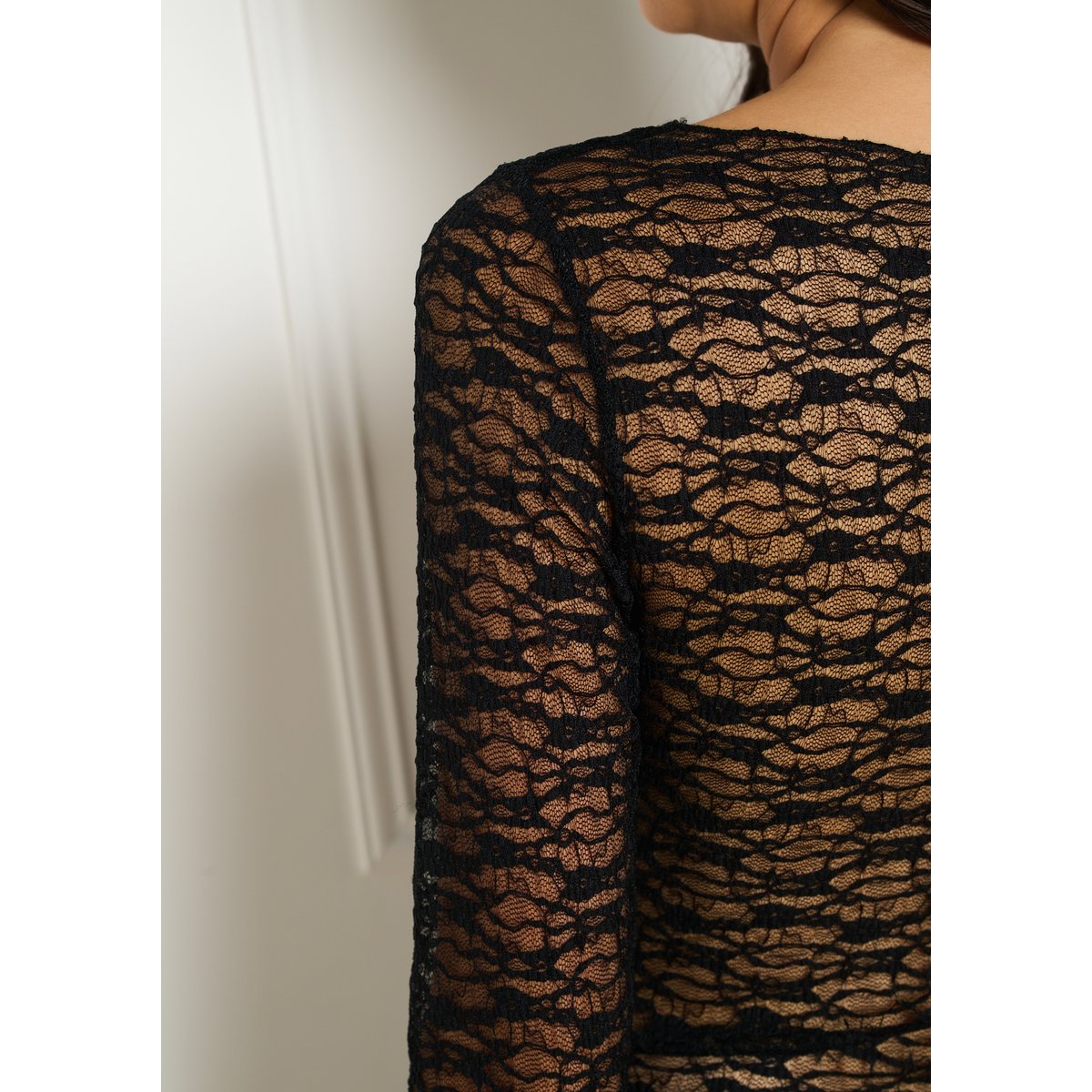 Top dentelle col bateau noir, LOLALIZA