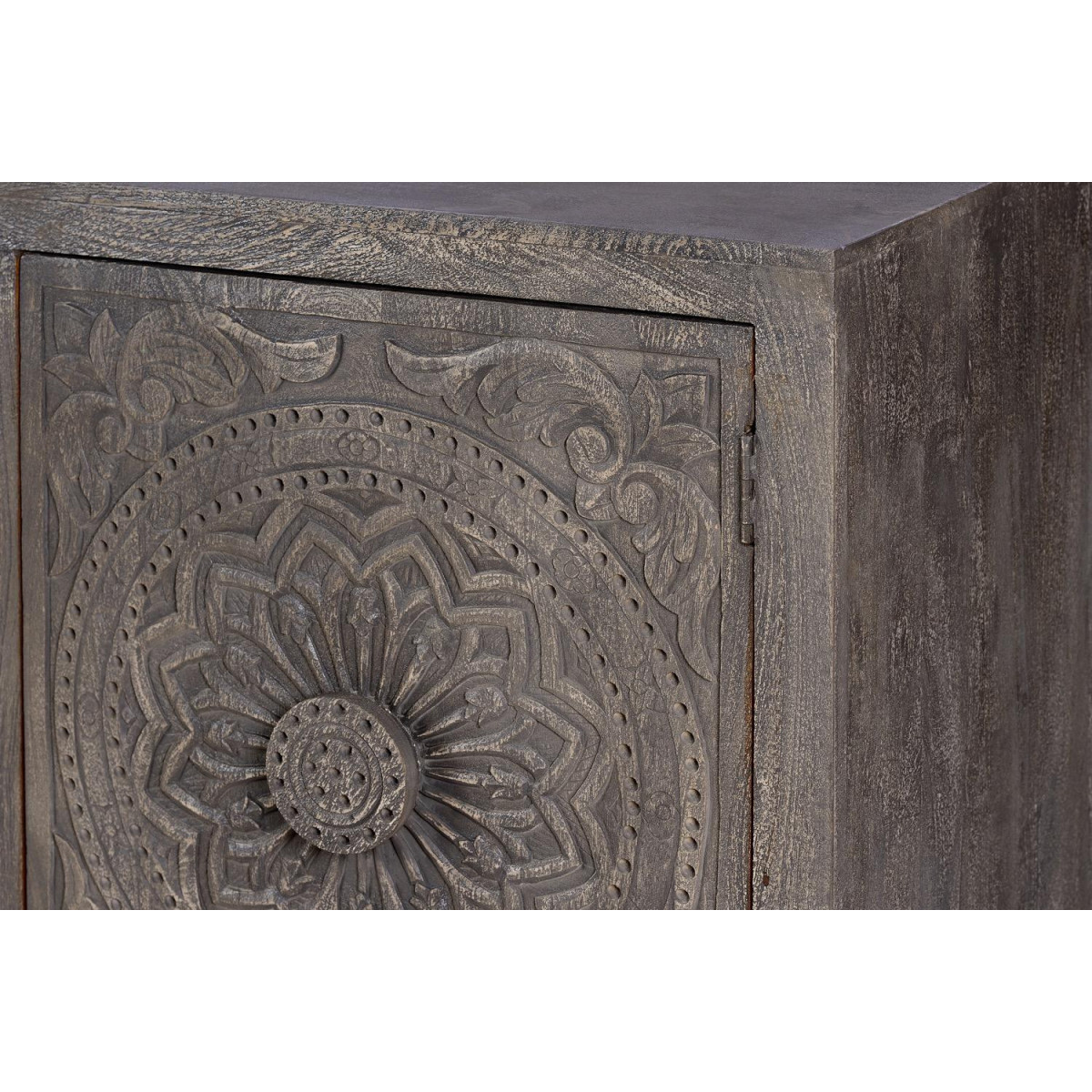 Bahut gris, DECORATION D’AUTREFOIS
