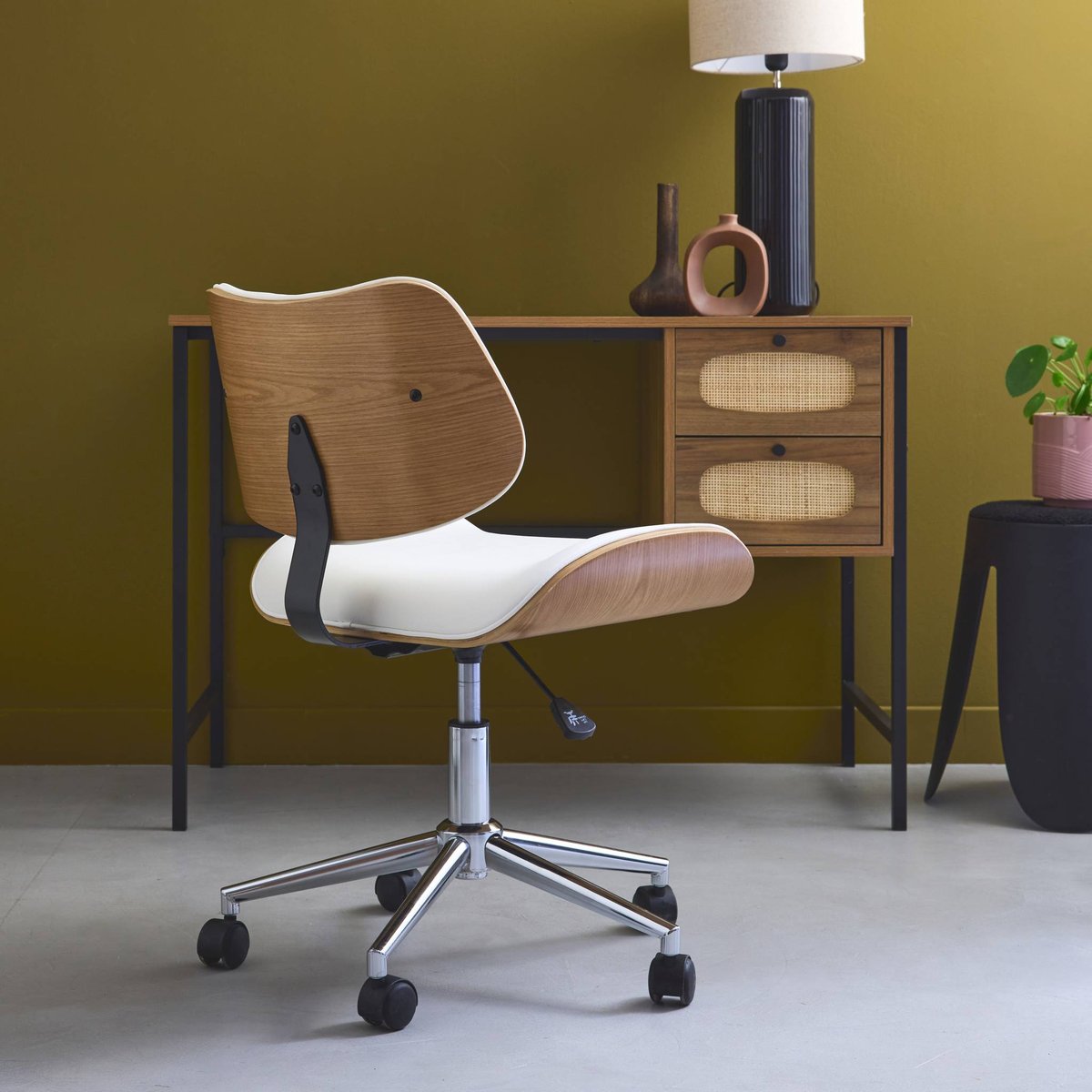 Chaise de bureau à roulettes décor bois courbé et simili cuir KAREN blanc, SWEEEK