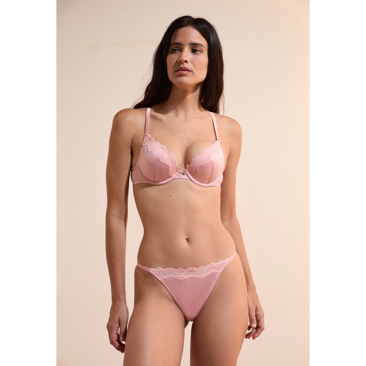 Culotte satinée avec détails dentelle CHUCHOTEE rose poudre, ETAM