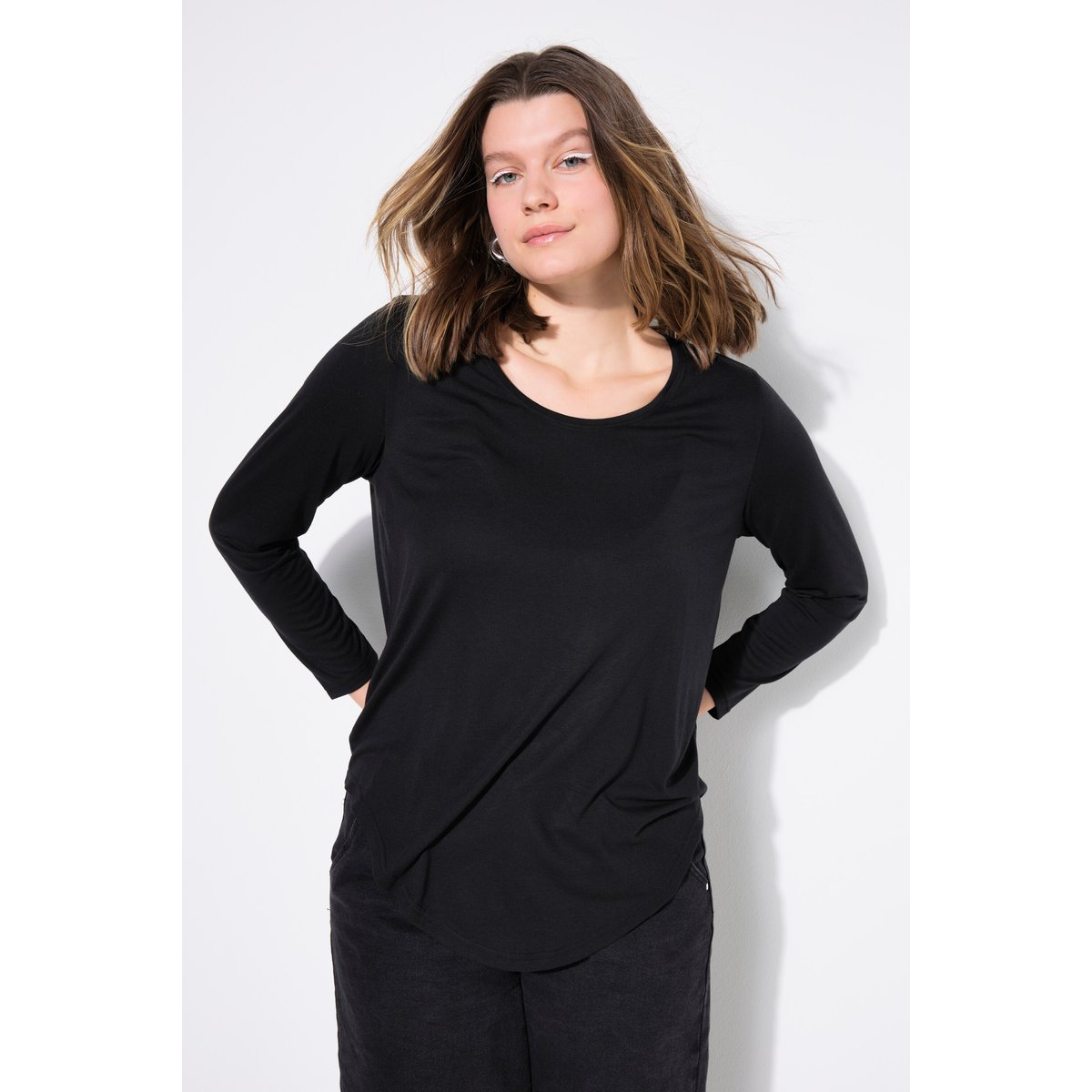 T-shirt, jersey fin, dos plus long noir, STUDIO UNTOLD