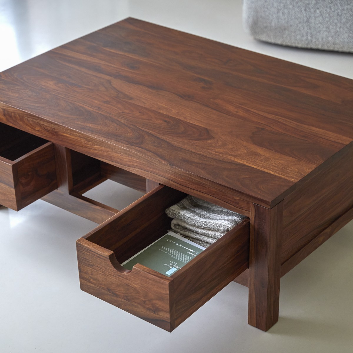 Table basse en Palissandre massif, OLIVER marron foncé, TIKAMOON