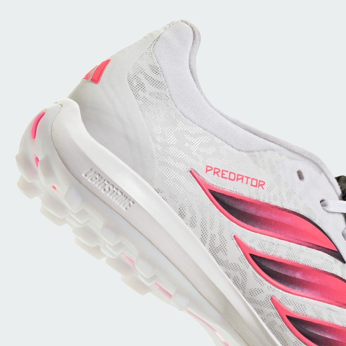 Chaussure De Football Languette Rabattue Predator Pro Turf Chaussure De Football Languette Rabattue Predator Pro Turf cloud white / solar turbo / core black, adidas Performance