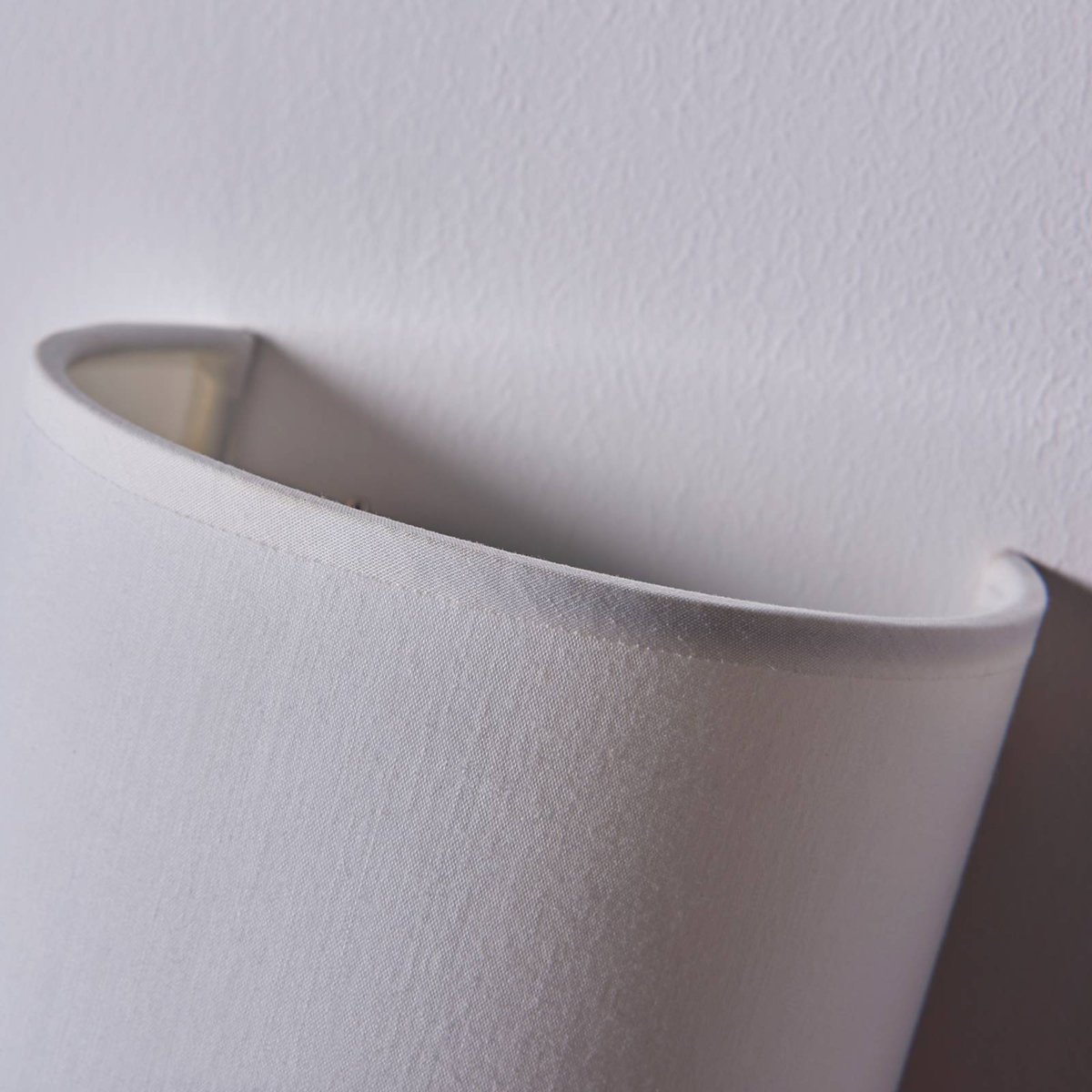 Applique en textile moderne, Annalisa blanc, nickel mat, LINDBY