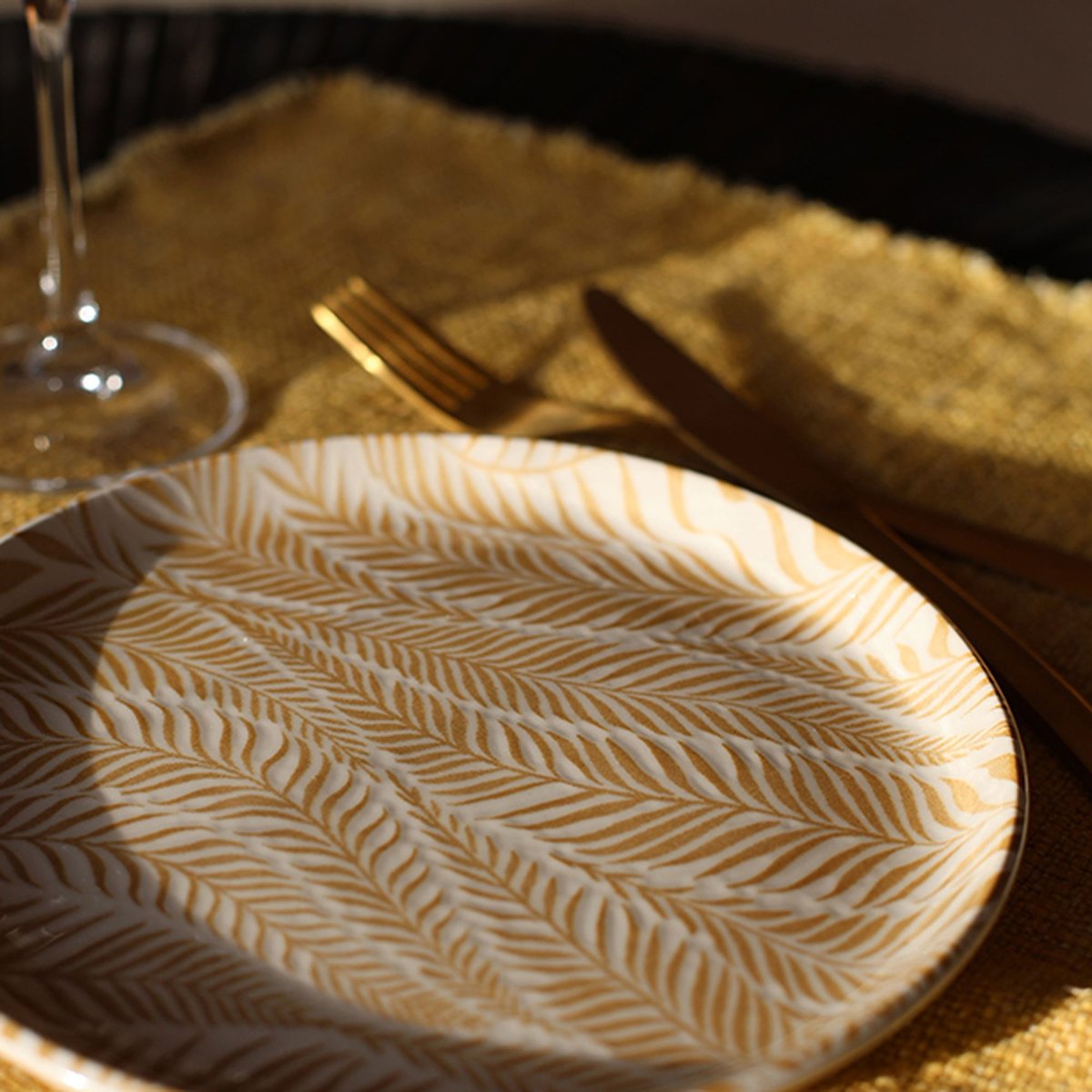 Service de table 36 pièces en grès, SAVANE beige, NOVASTYL