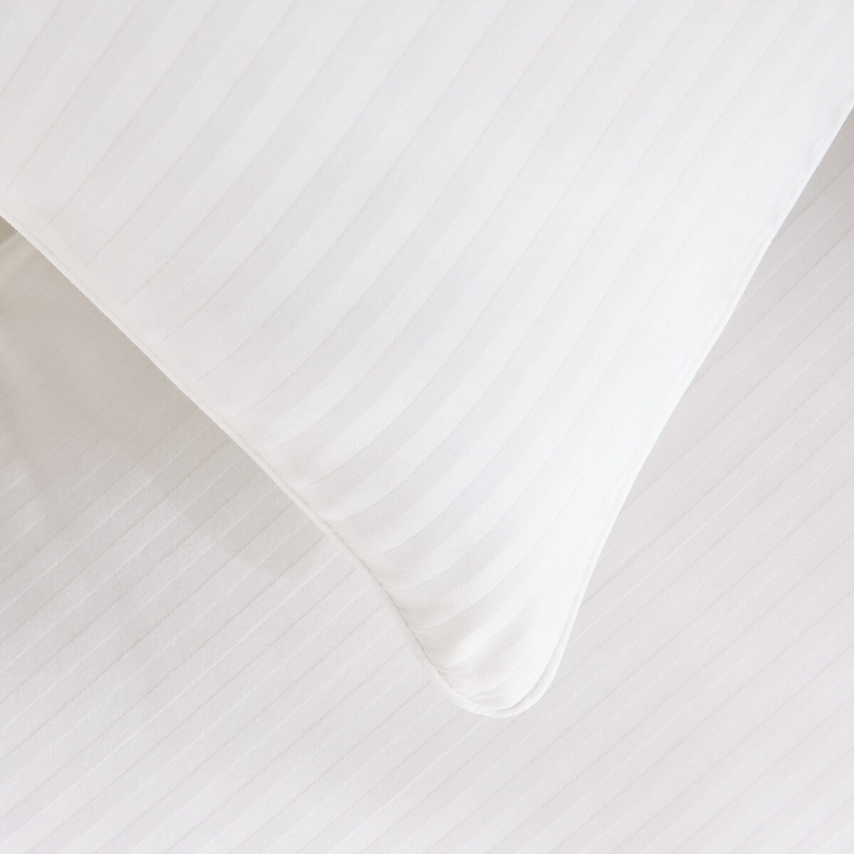Taie d'oreiller en satin de coton, 153 fils, Opale rayé blanc, LA REDOUTE INTERIEURS