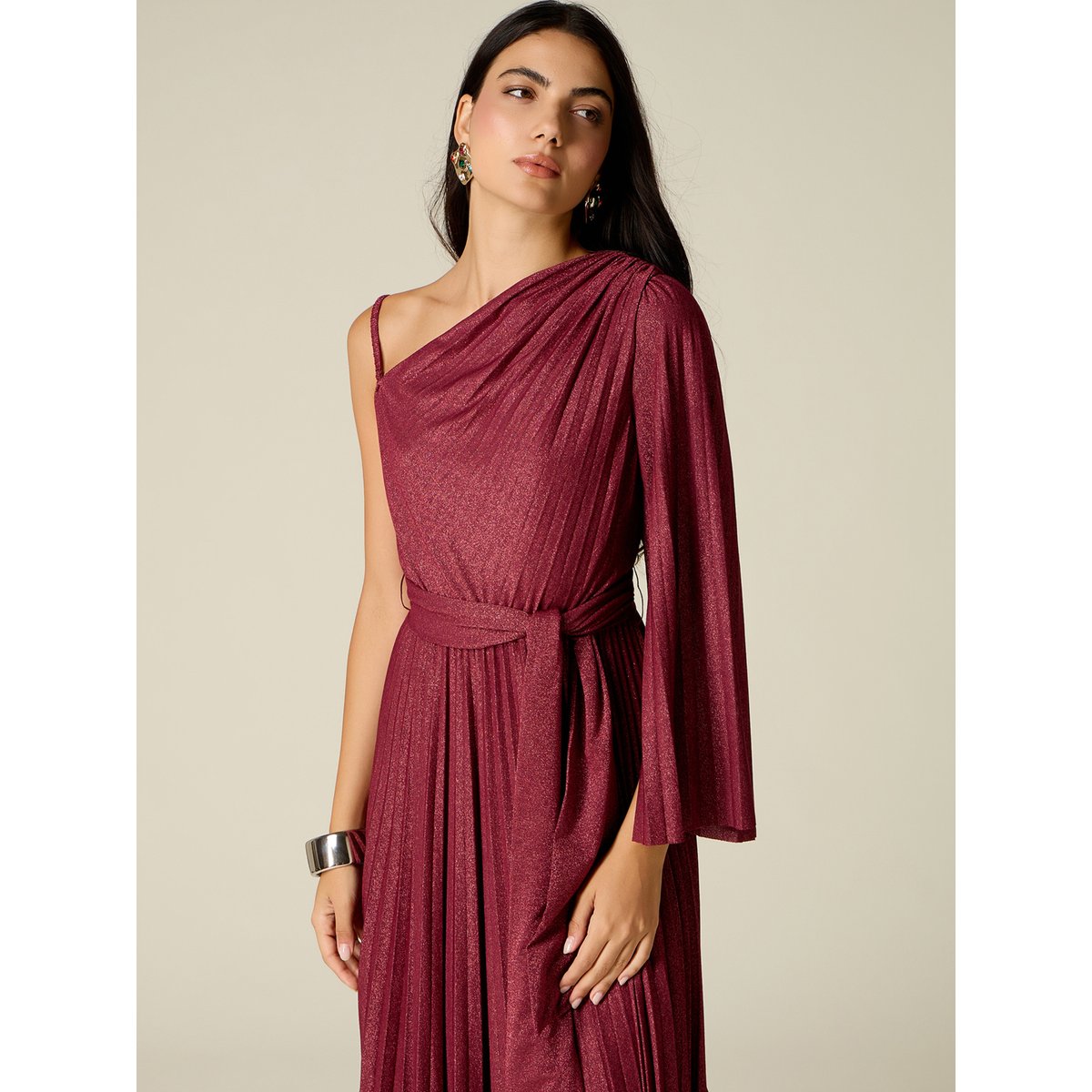 Robe asymétrique plissée burgundy, OLTRE