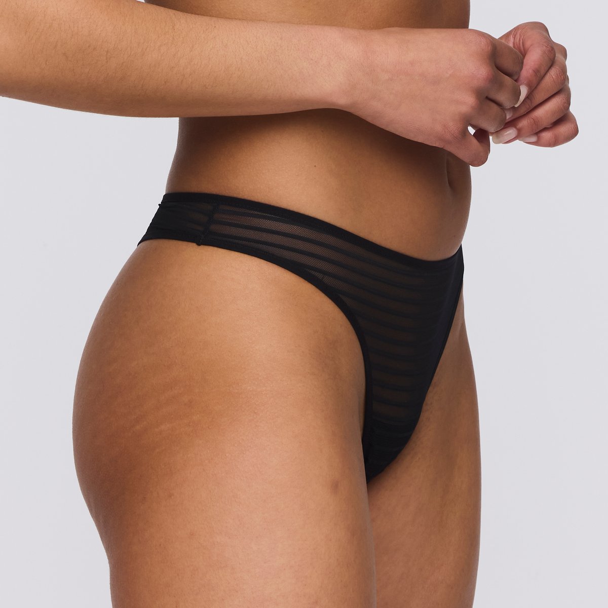 String BASYL noir, MARIE JO