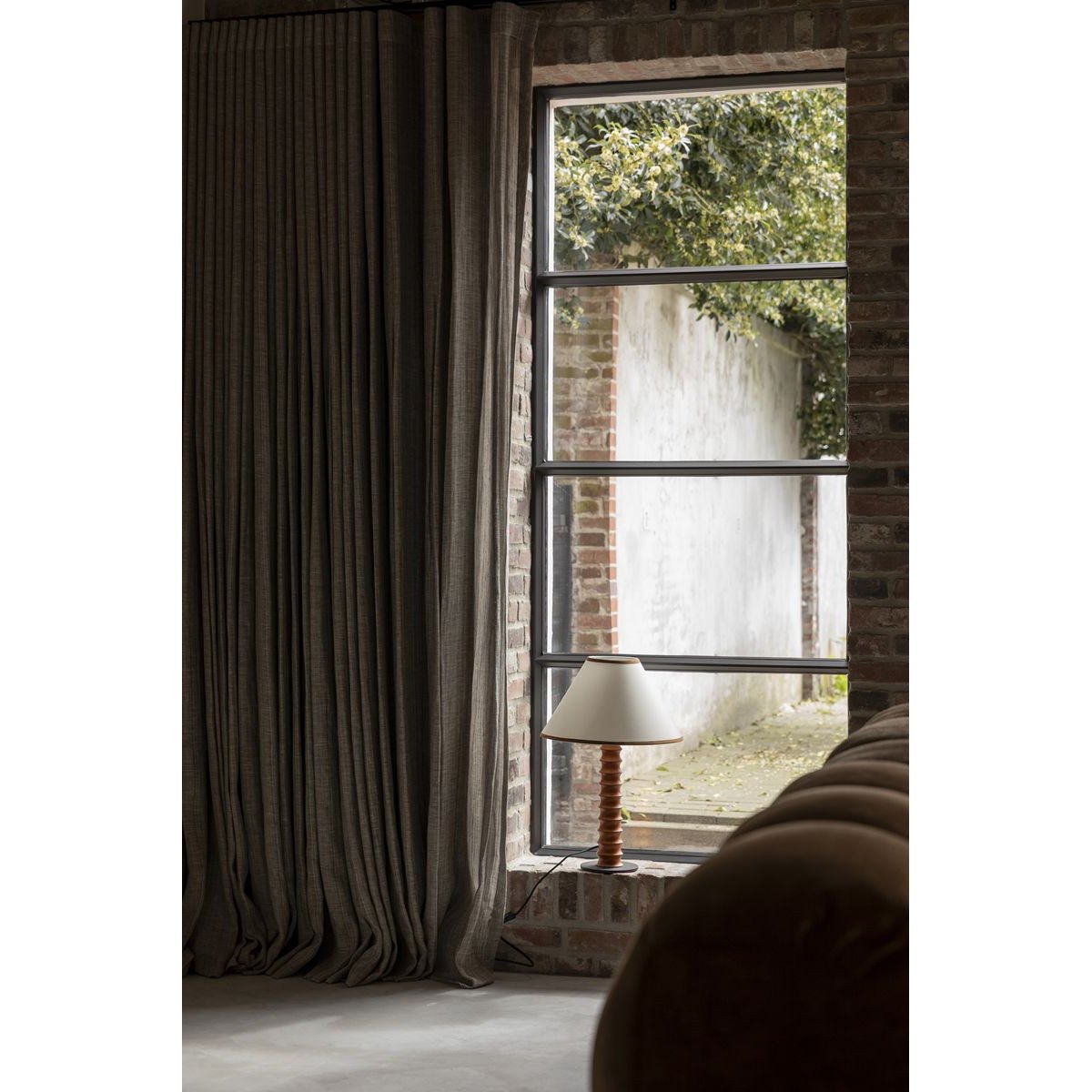 Lampe design en bois bohème marron, DUTCHBONE