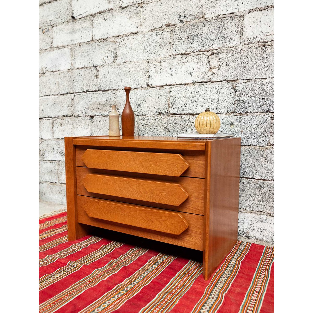 Commode en bois massif Olga N°710 - Bon état bois clair, DEBONGOUT