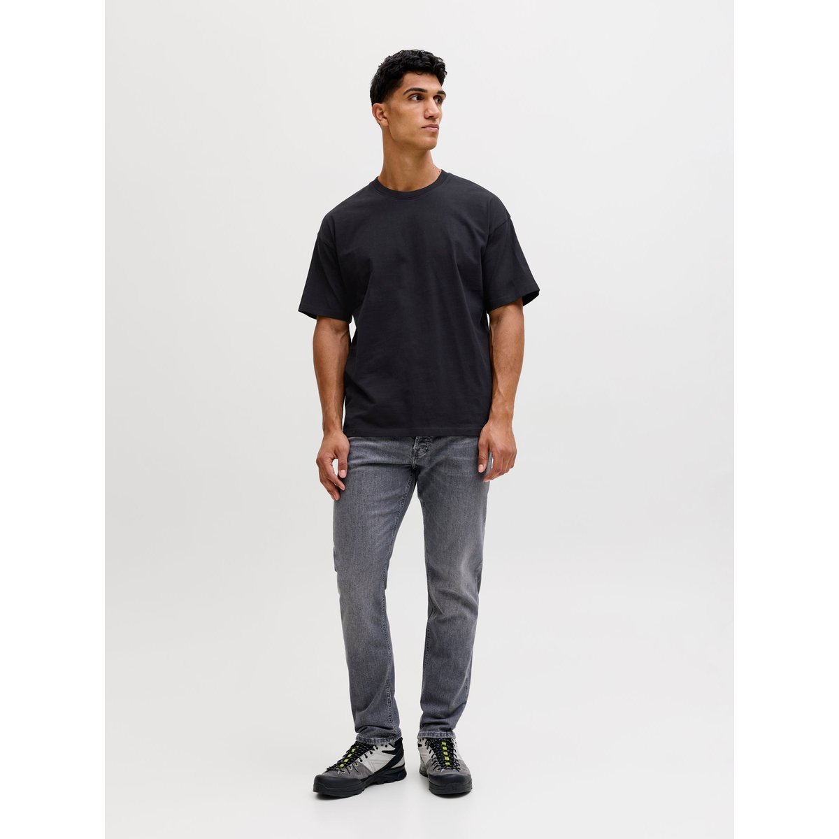 T-Shirt black 3, aprel