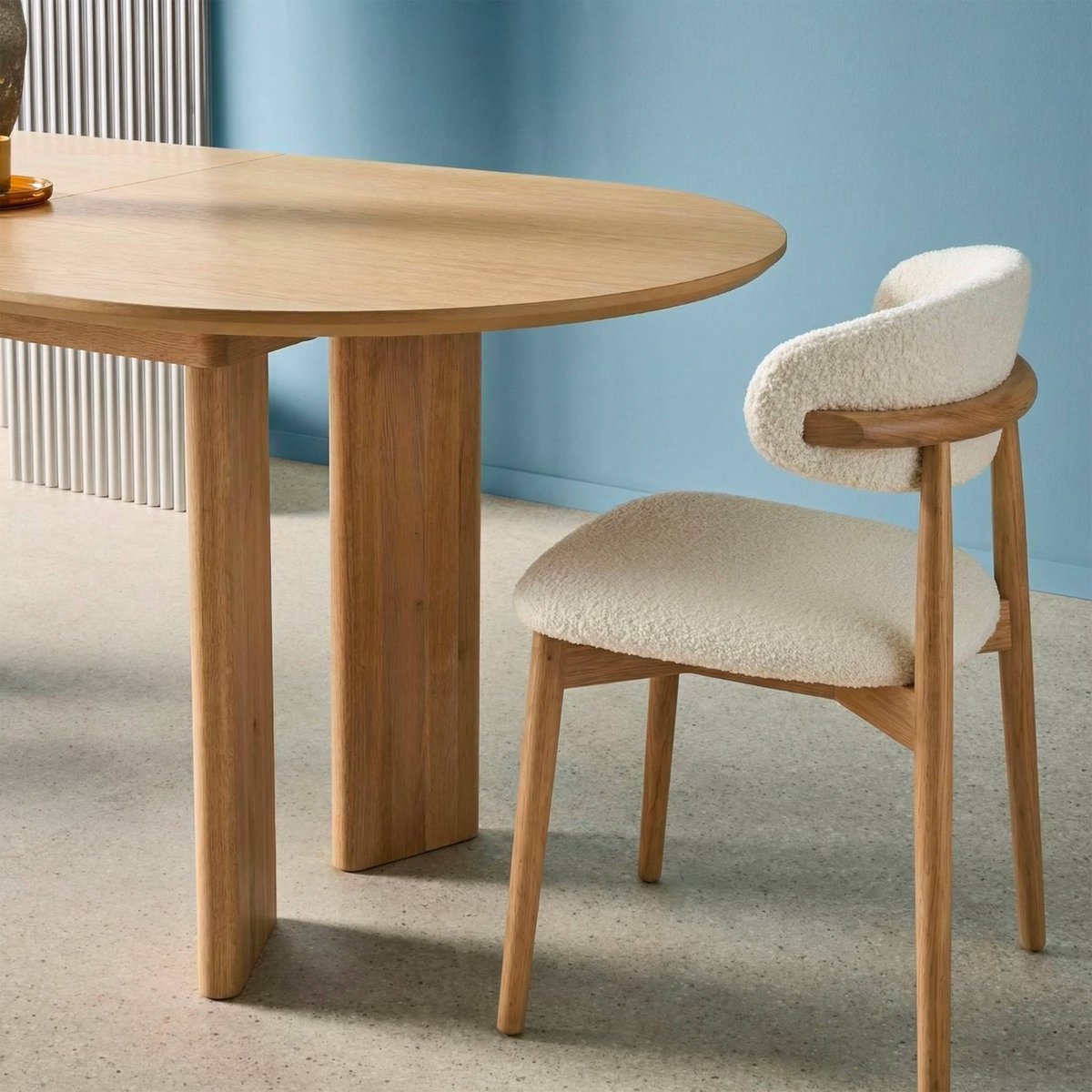 Table à manger oblongue extensible bois d'hévéa et placage chêne 6-8 places ALBANE naturel, SWEEEK