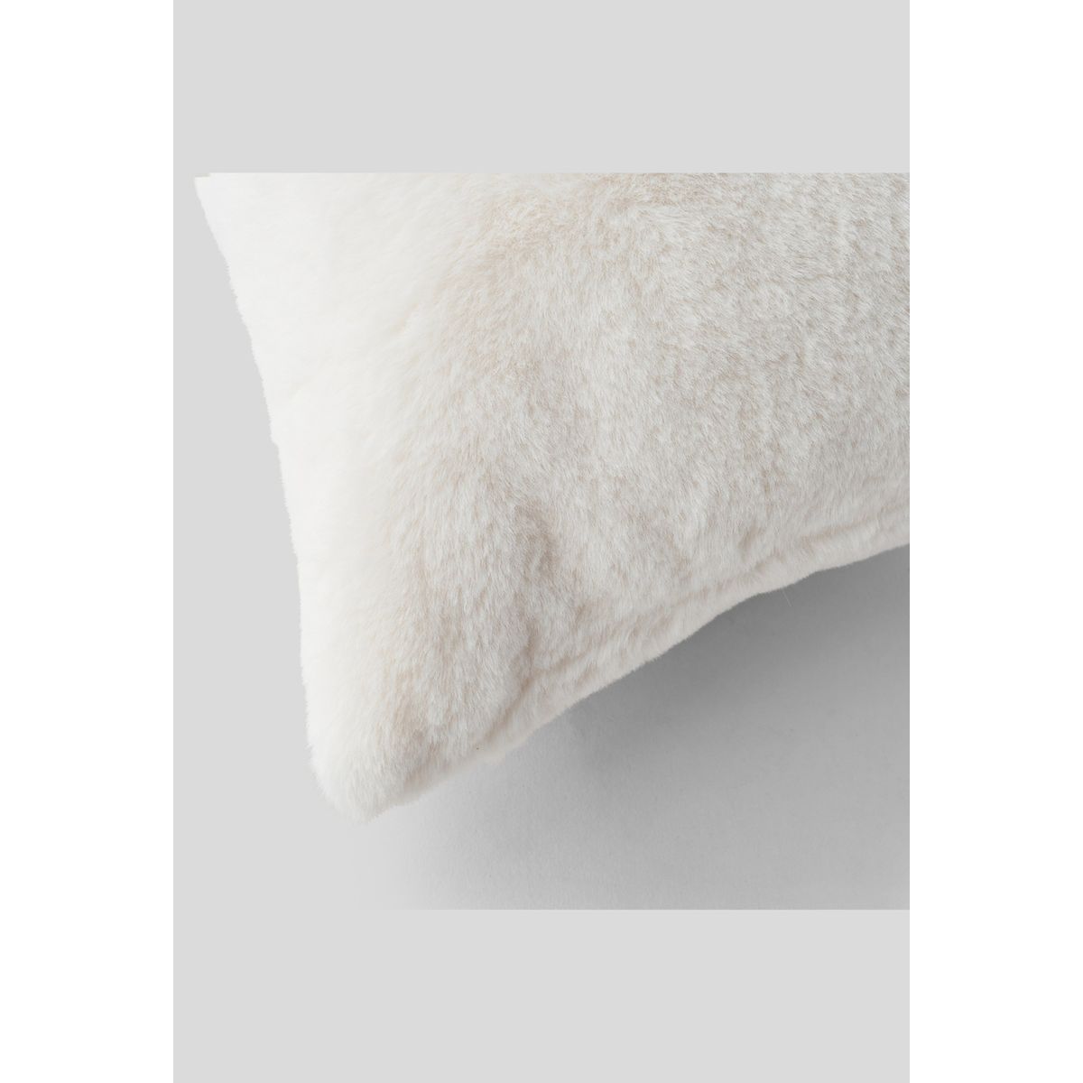 Coussin fausse fourrure, 30x50cm, 100% polyester recyclé, OEKOTEX, GRS blanc, MONOPRIX