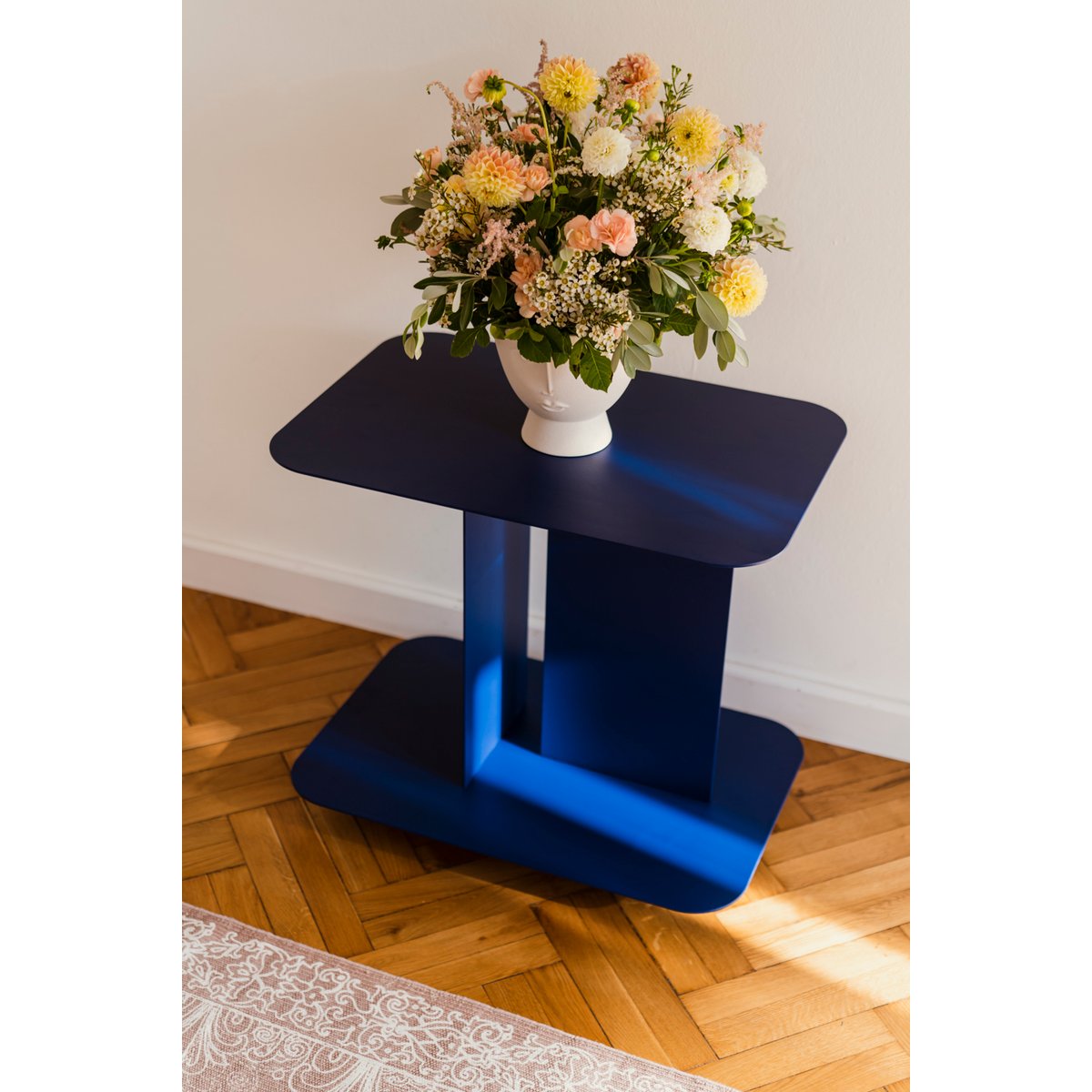 Table d'appoint avec roulettes en acier HO myrtille douce, NOO.MA