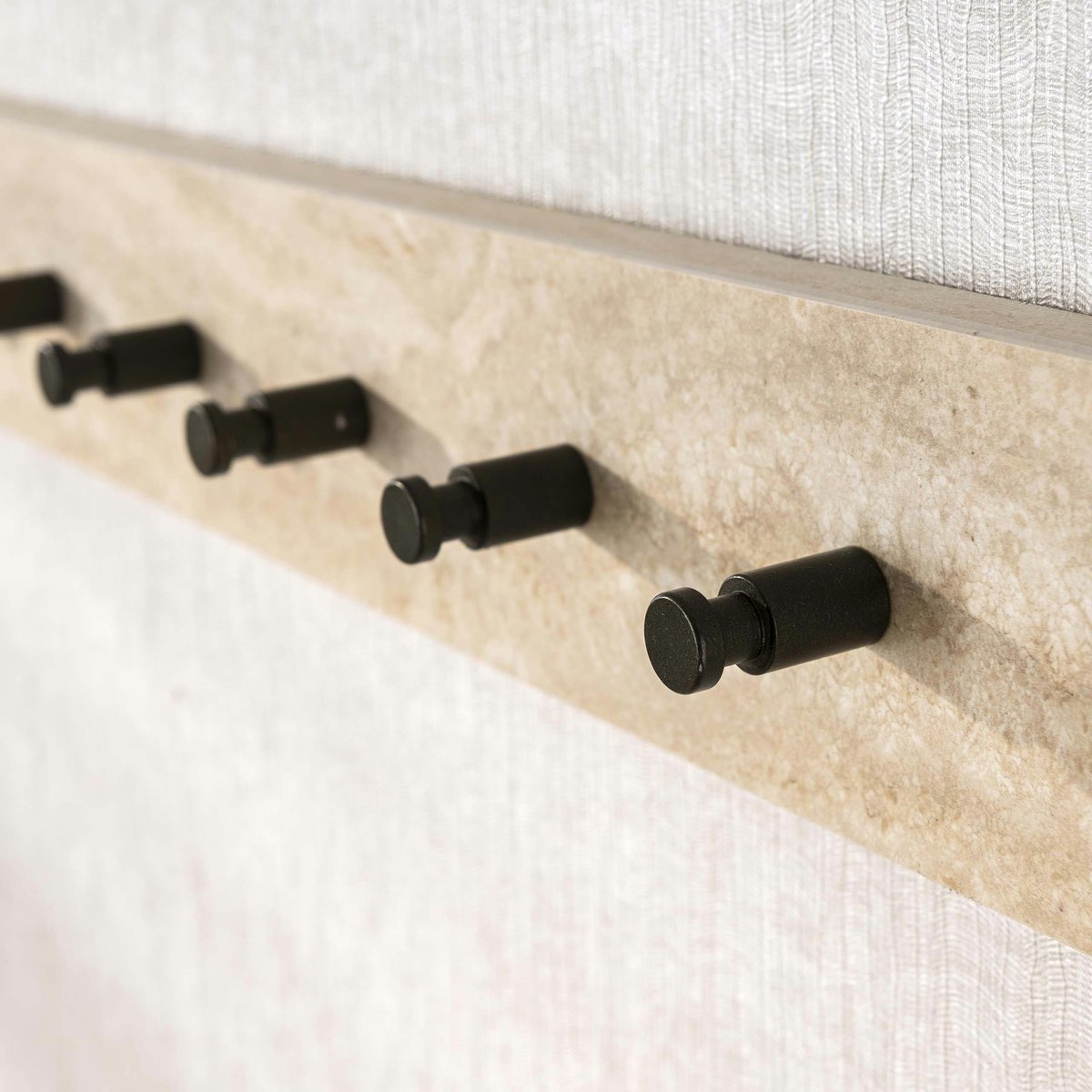 Portemanteau mural effet travertin 6 crochets ASCOLI beige, PIER IMPORT