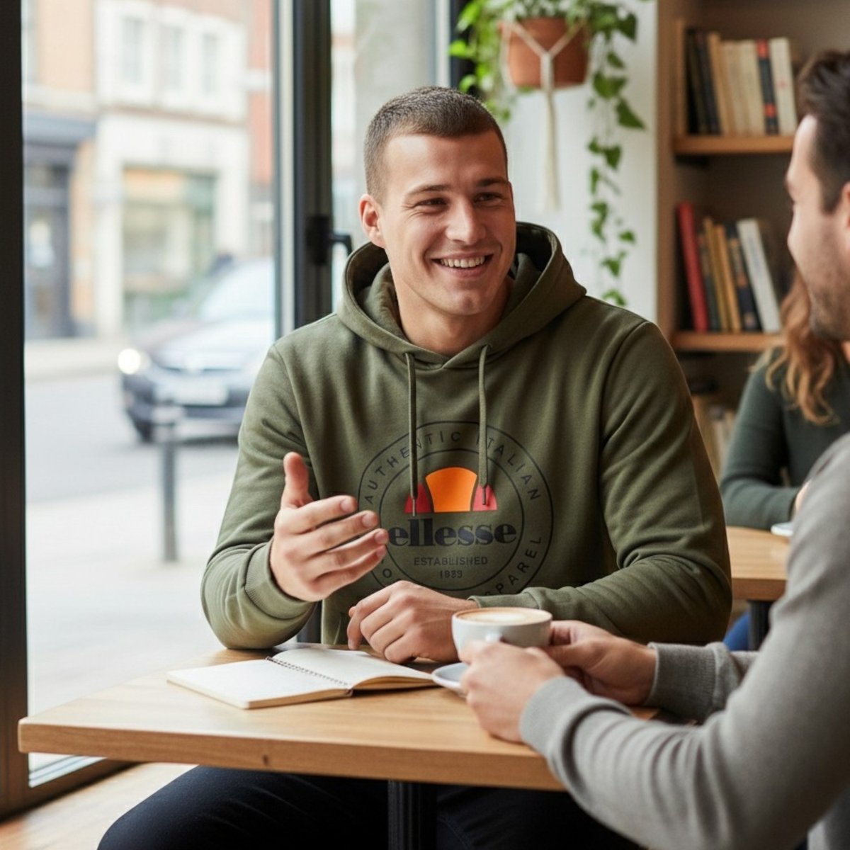 Sweat à capuche à cordon, poche kangourou LOUNGE vert kaki, ELLESSE