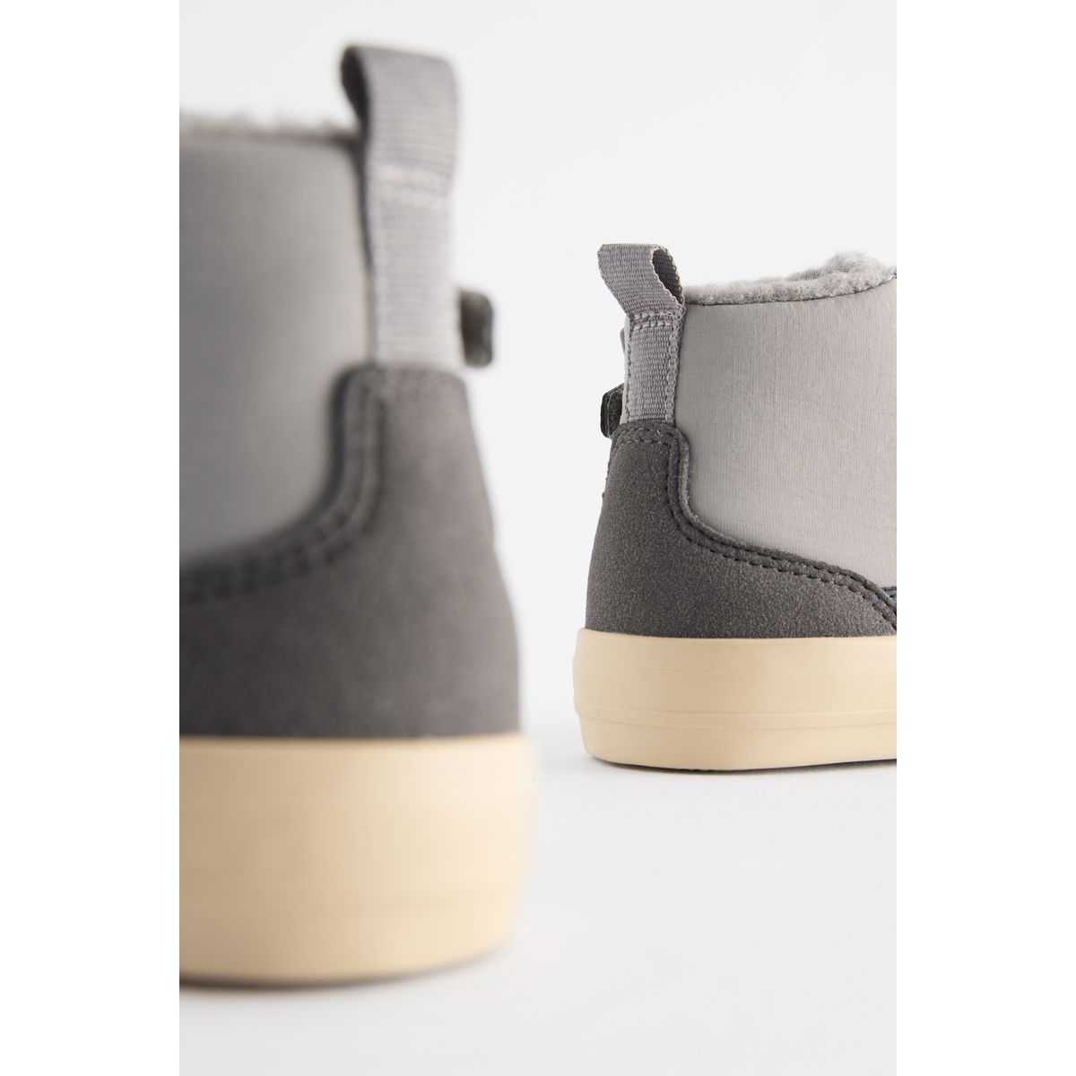 Bottes hautes à lacets avec fermeture éclair gris, NEXT