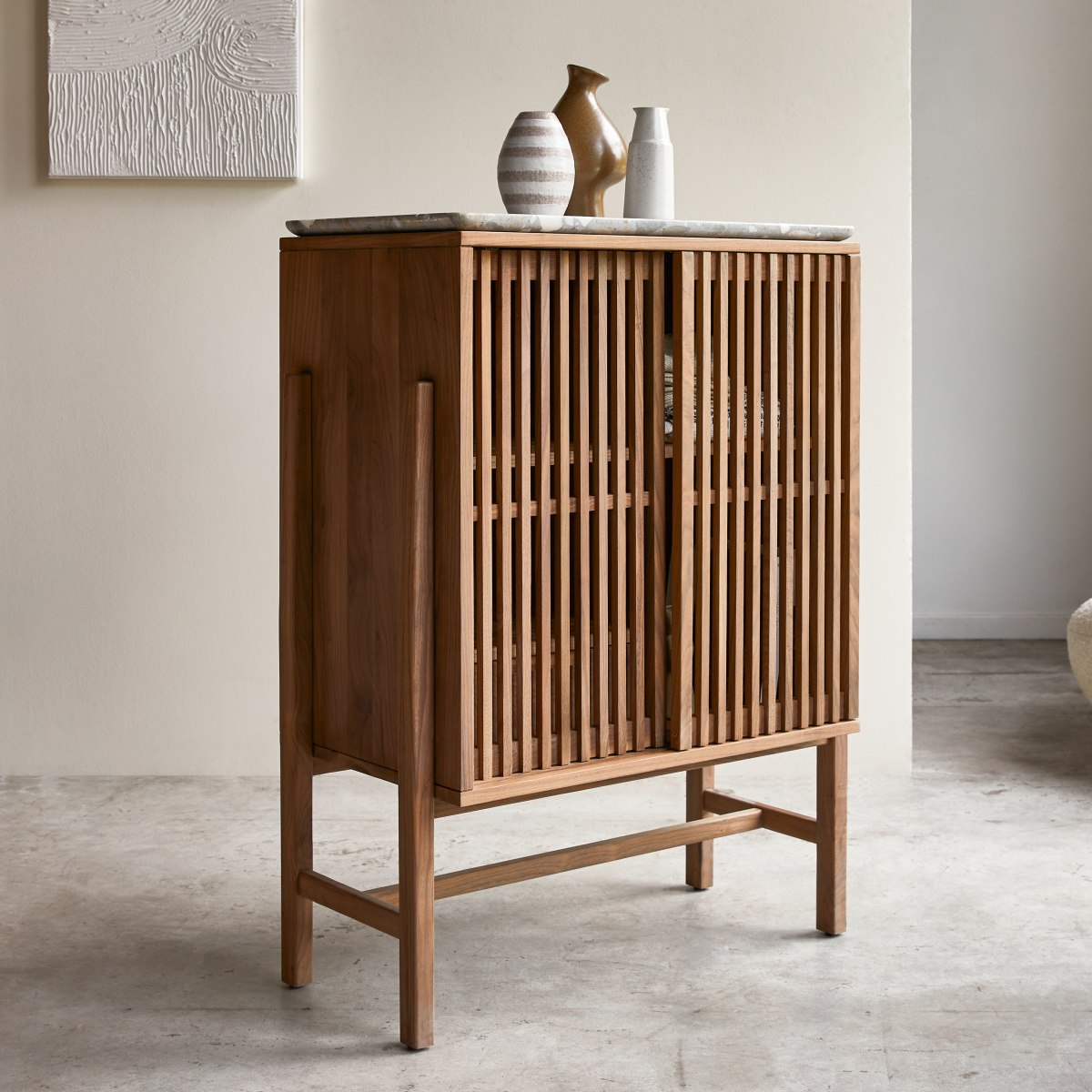 Buffet bas en Noyer massif, ISAURE marron, TIKAMOON
