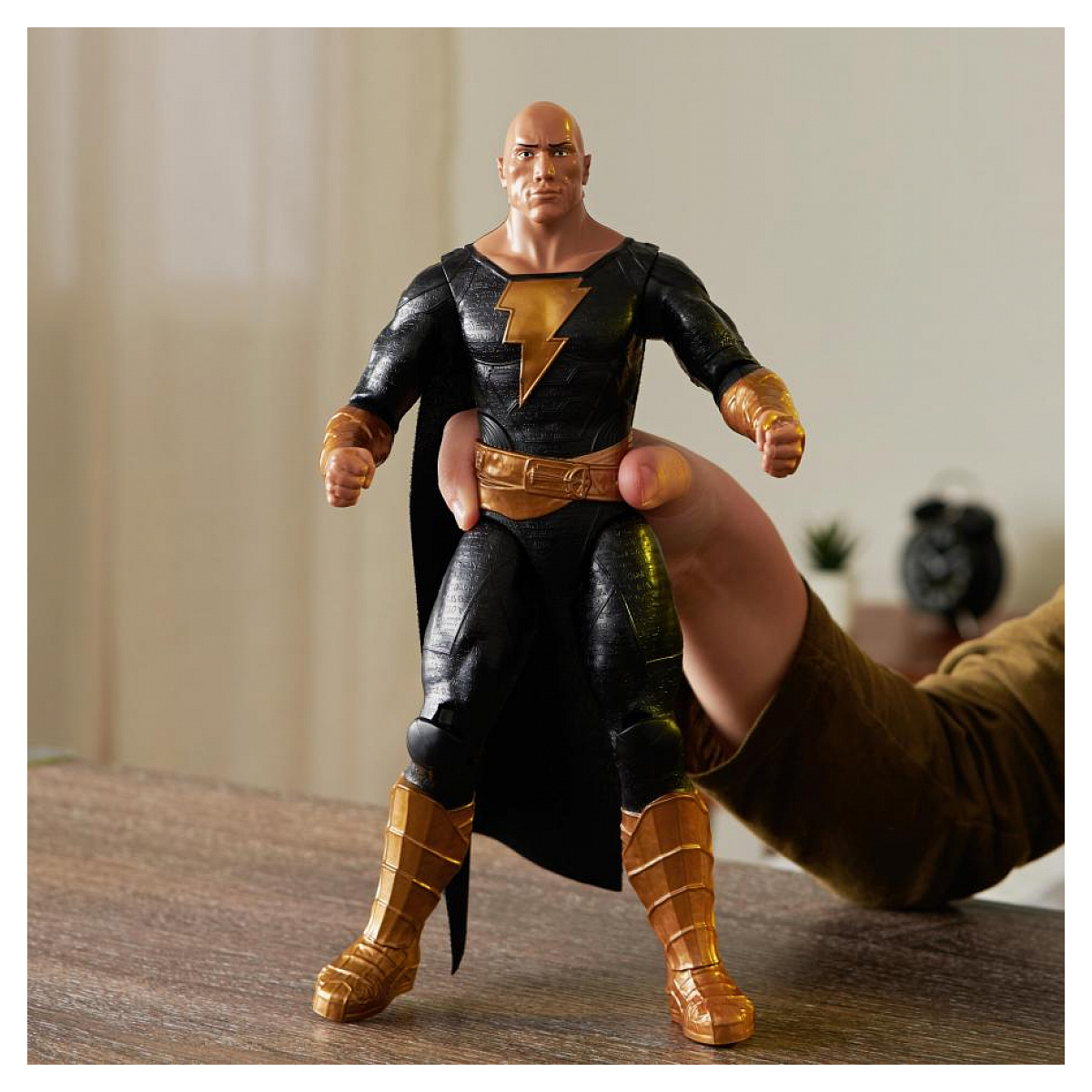 Figurine 30 cm Black Adam couleur unique, SPINMASTER
