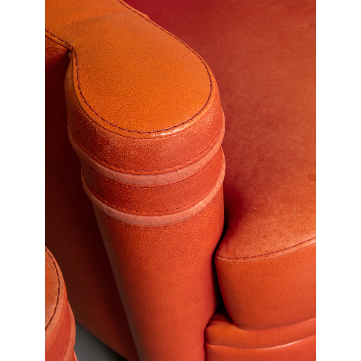 Paire de fauteuils Jakob N°320 - Bon état orange, DEBONGOUT