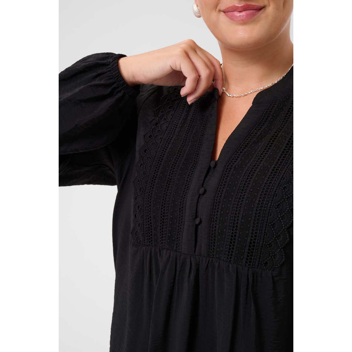 Blouse à manches longues noir black, KAFFE CURVE