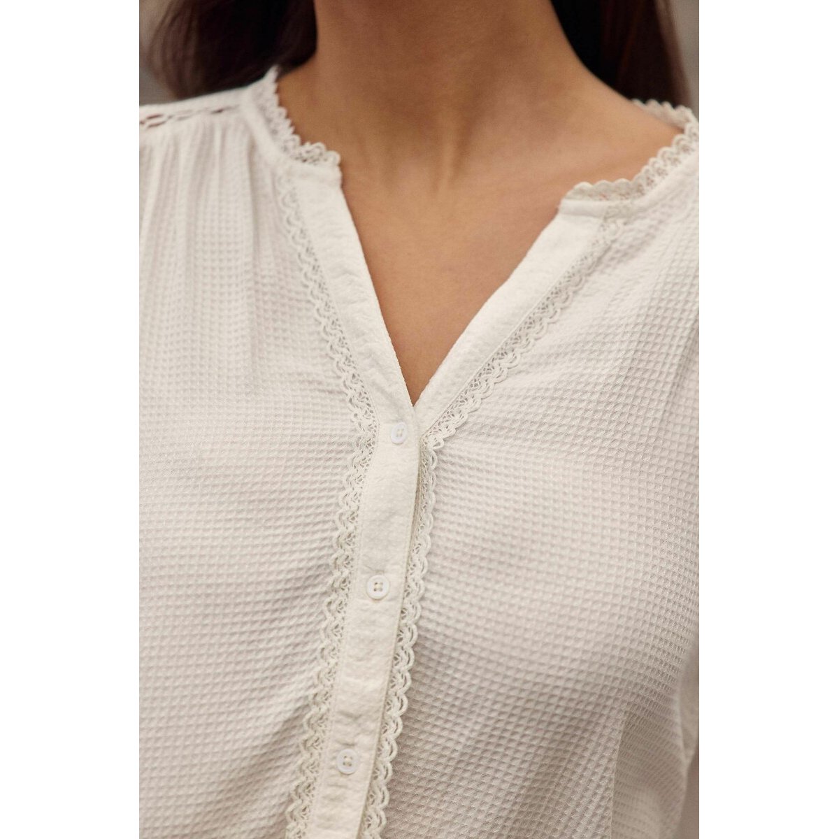 Blouse col V, détails dentelle, BROOKIE ecru, LA PETITE ETOILE