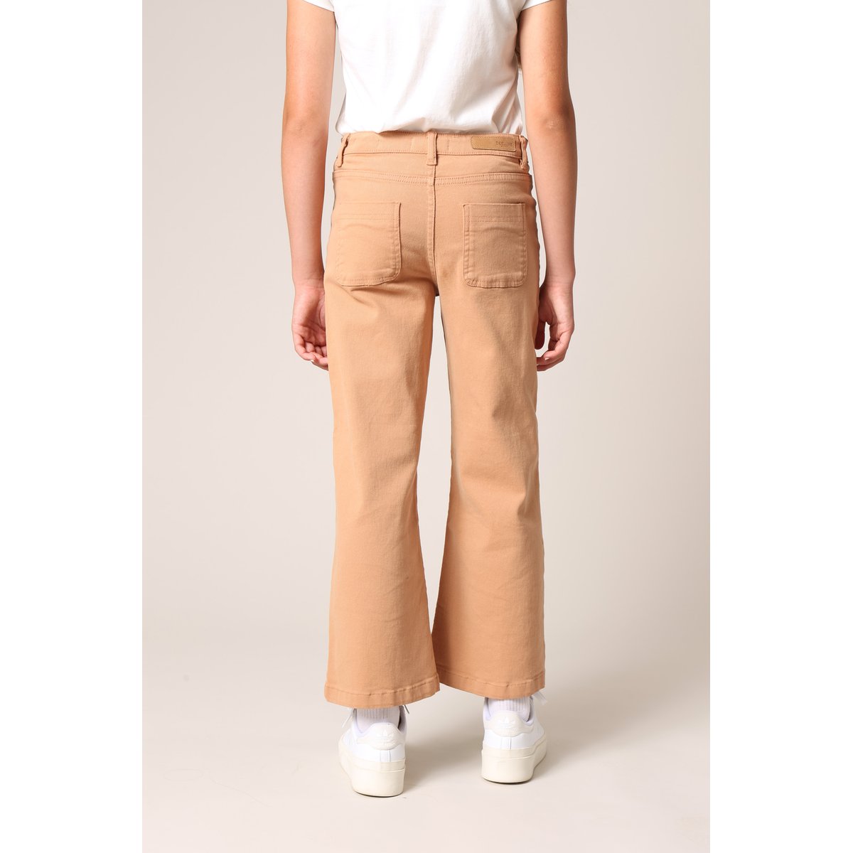 Jean flare fille à poches plaquées. LIZETTE camel, DEELUXE
