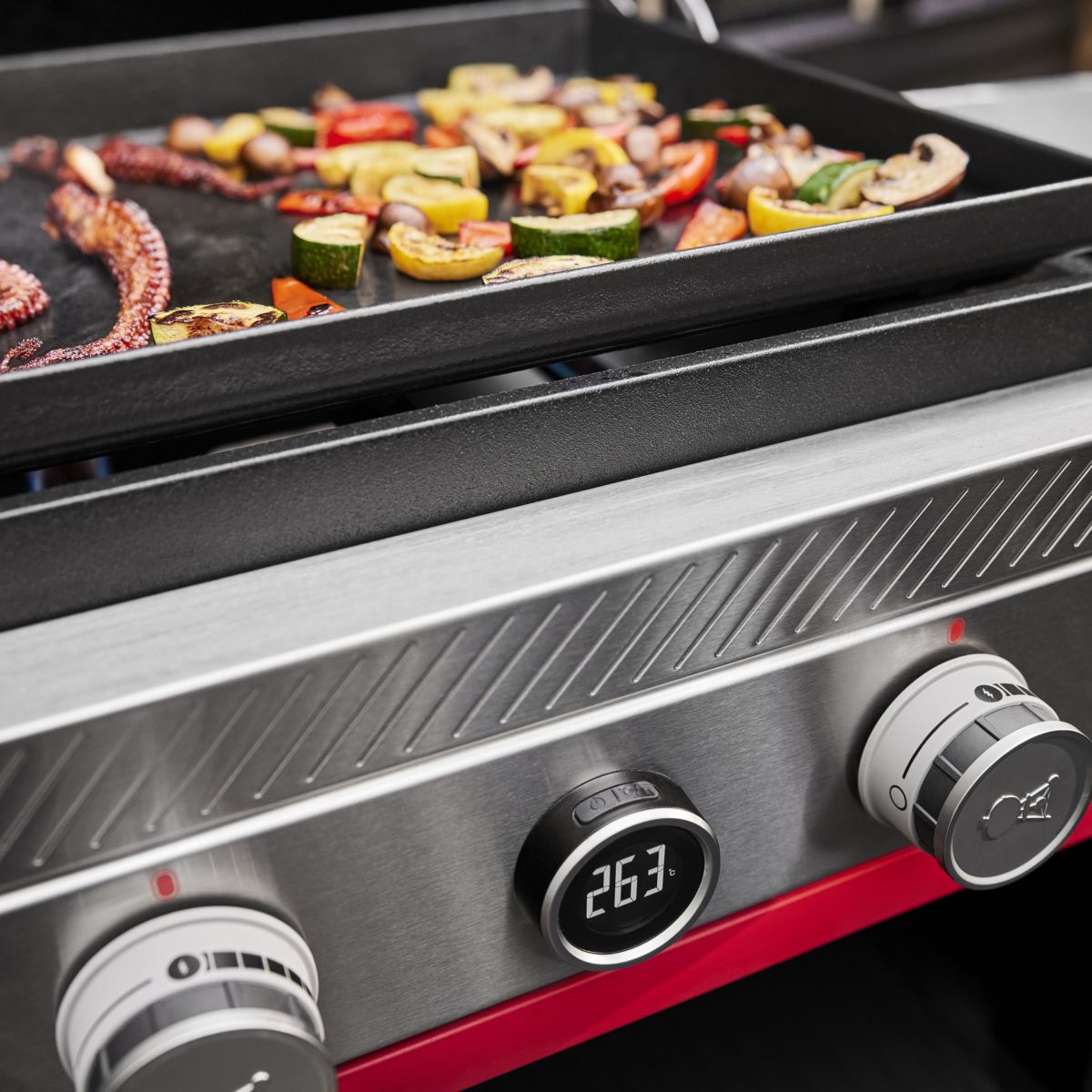 Plancha gaz black 3 brûleurs sur chariot, 76x46 cm noir, WEBER