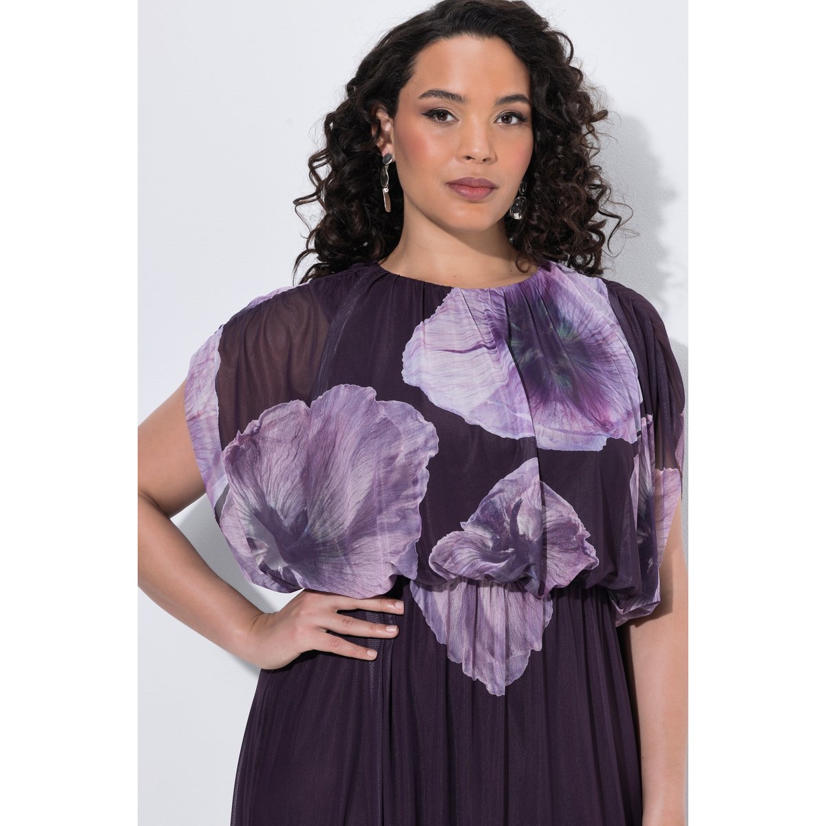 Robe maxi motif floral, décolleté rond raisin foncé, ULLA POPKEN