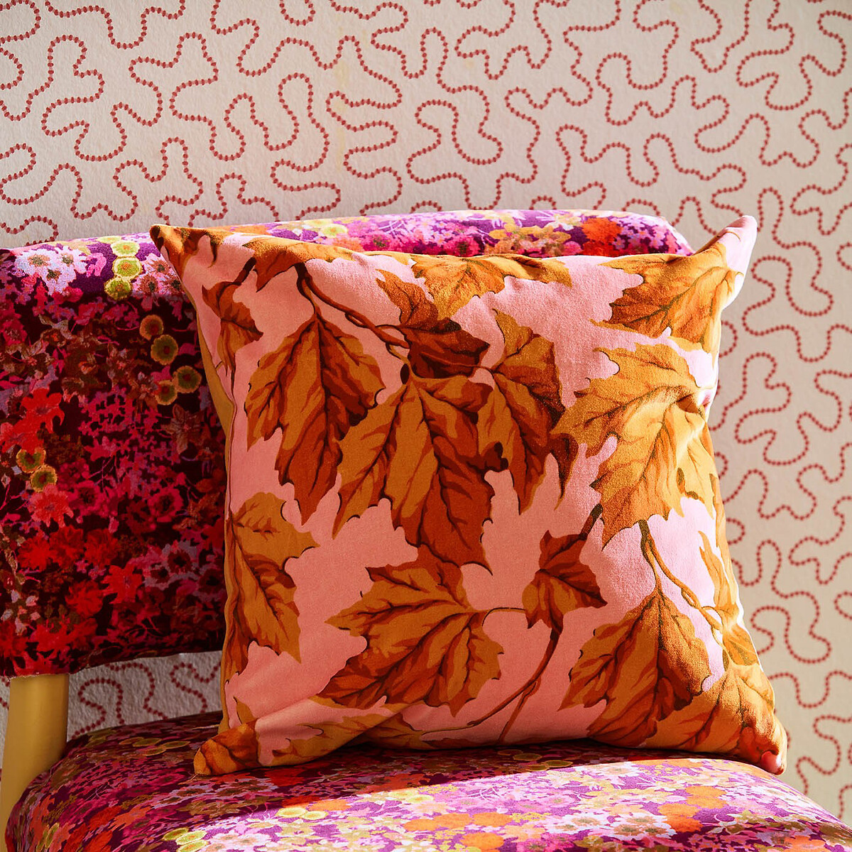Wiggle Carnelian Rose Quartz Wallpaper cream, HARLEQUIN X SOPHIE ROBINSON