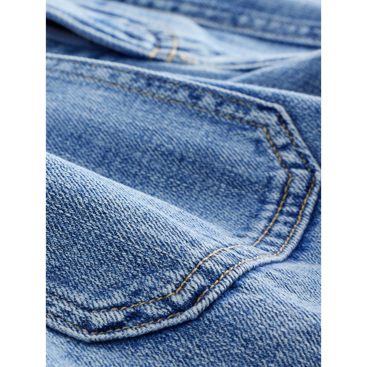 Short en denim léger à poche plaquée bleu clair, NEXT