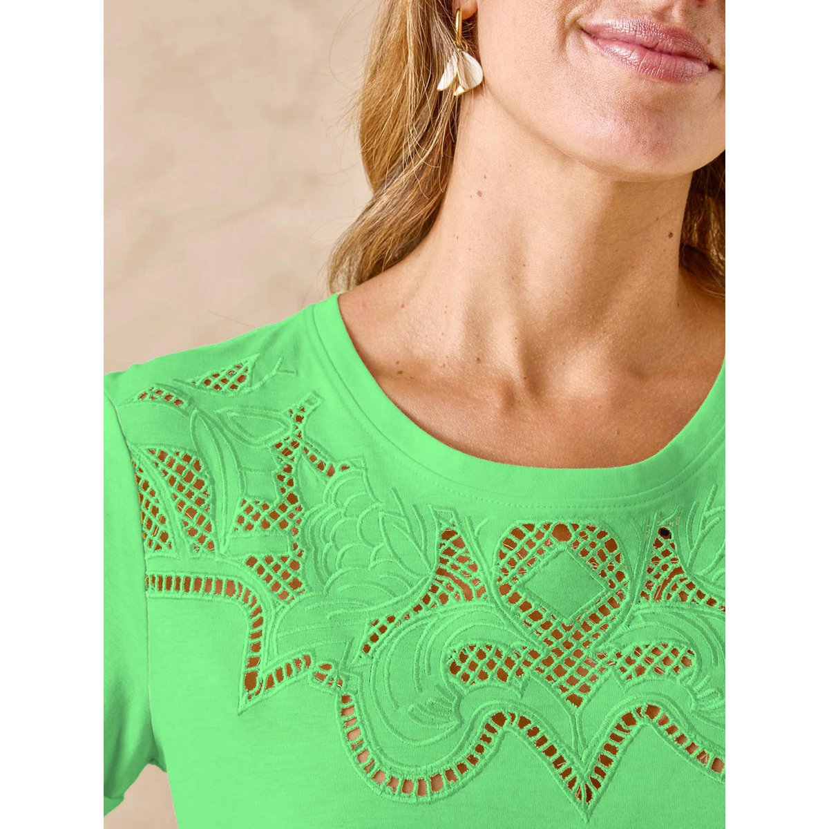Tee-shirt fantaisie brodé et ajouré vert vif, DAXON