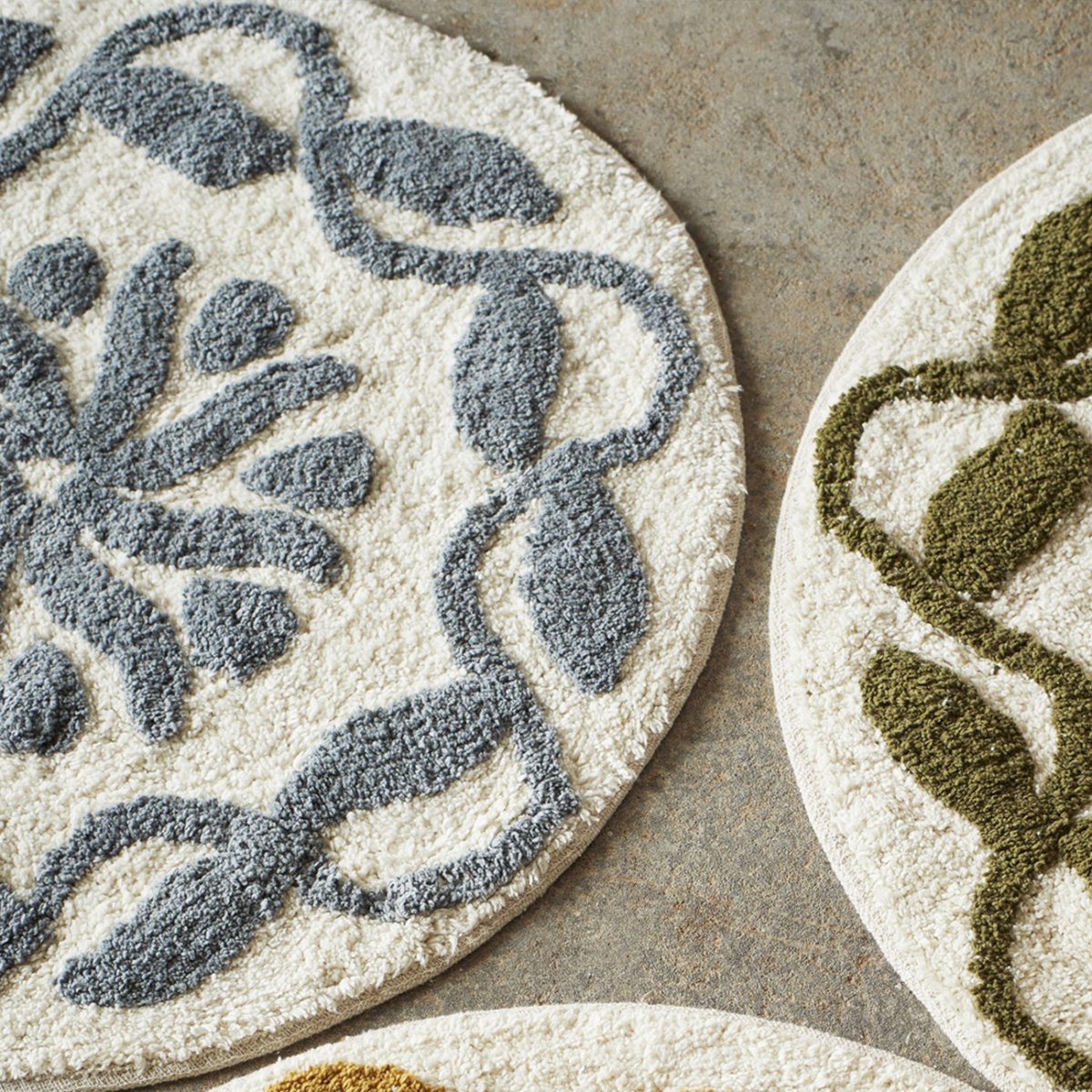 Tapis de bain rond coton tufté bleu, MADAM STOLTZ