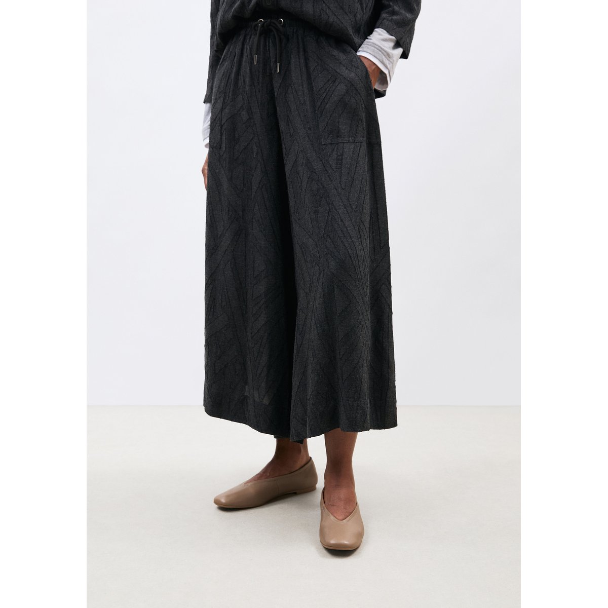 Pantalon large 7/8ème en flanelle jacquard anthracite, HUMILITY