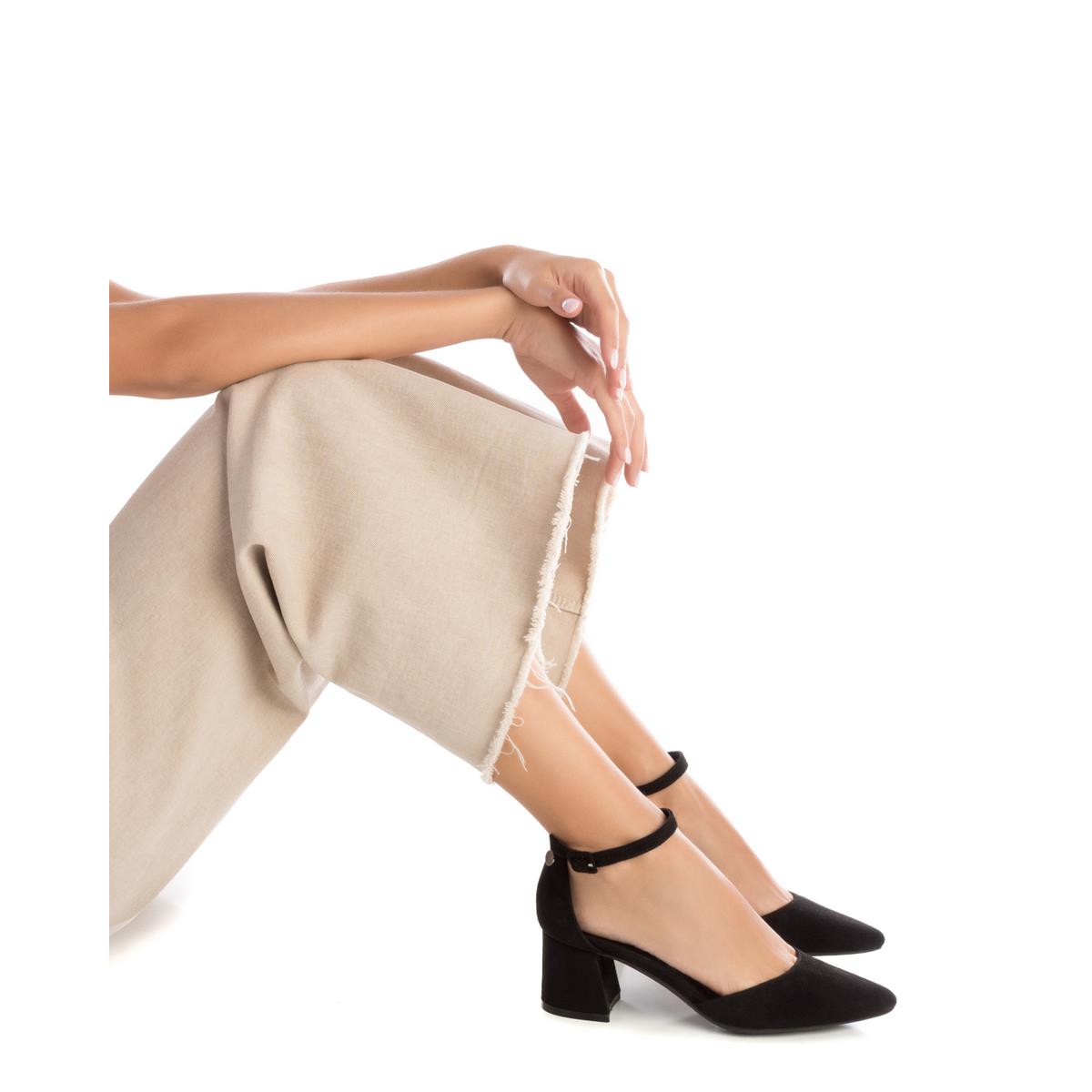 Chaussure Pompes Talon Entreprise Boucle noir, REFRESH