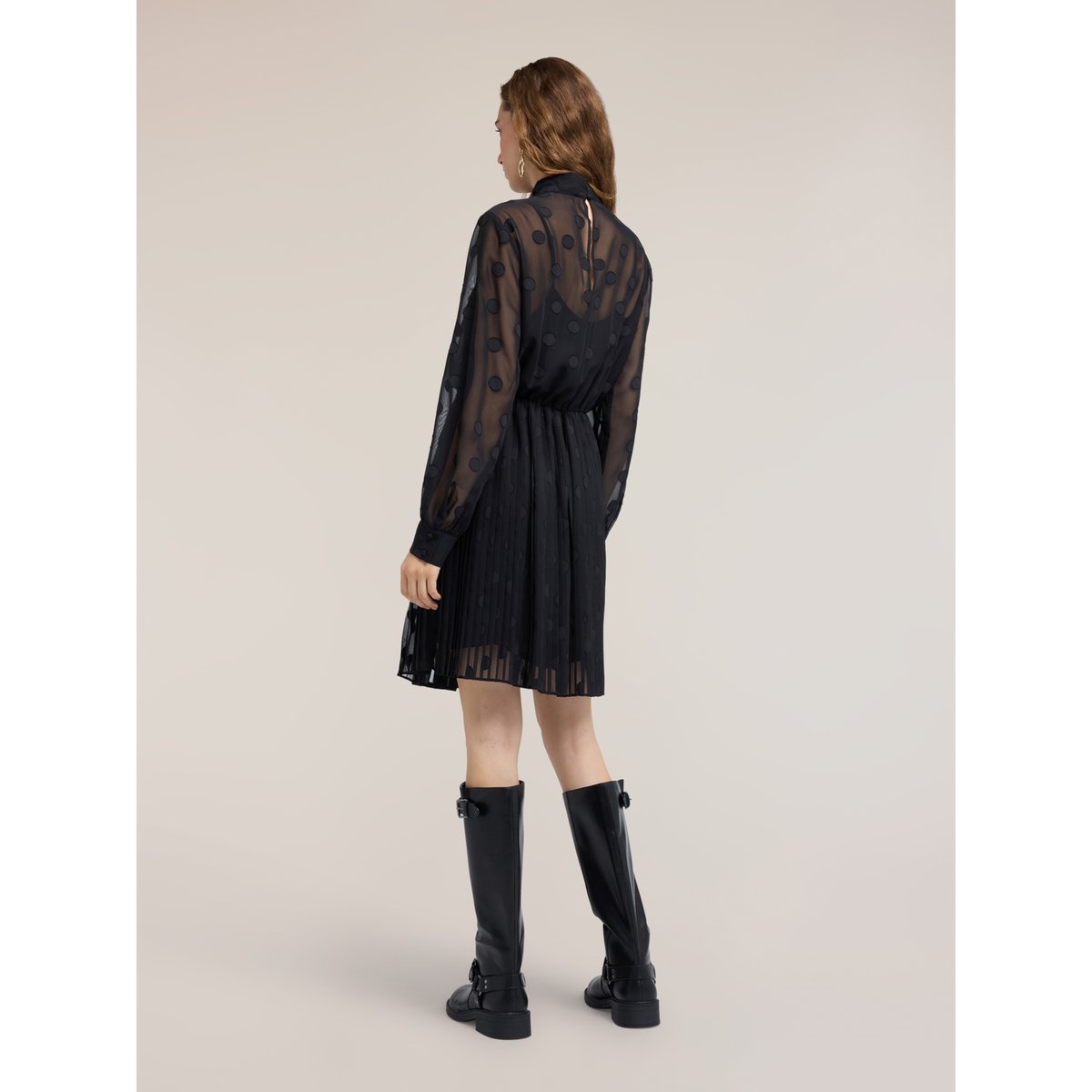 Robe évasée à pois noir, MOTIVI