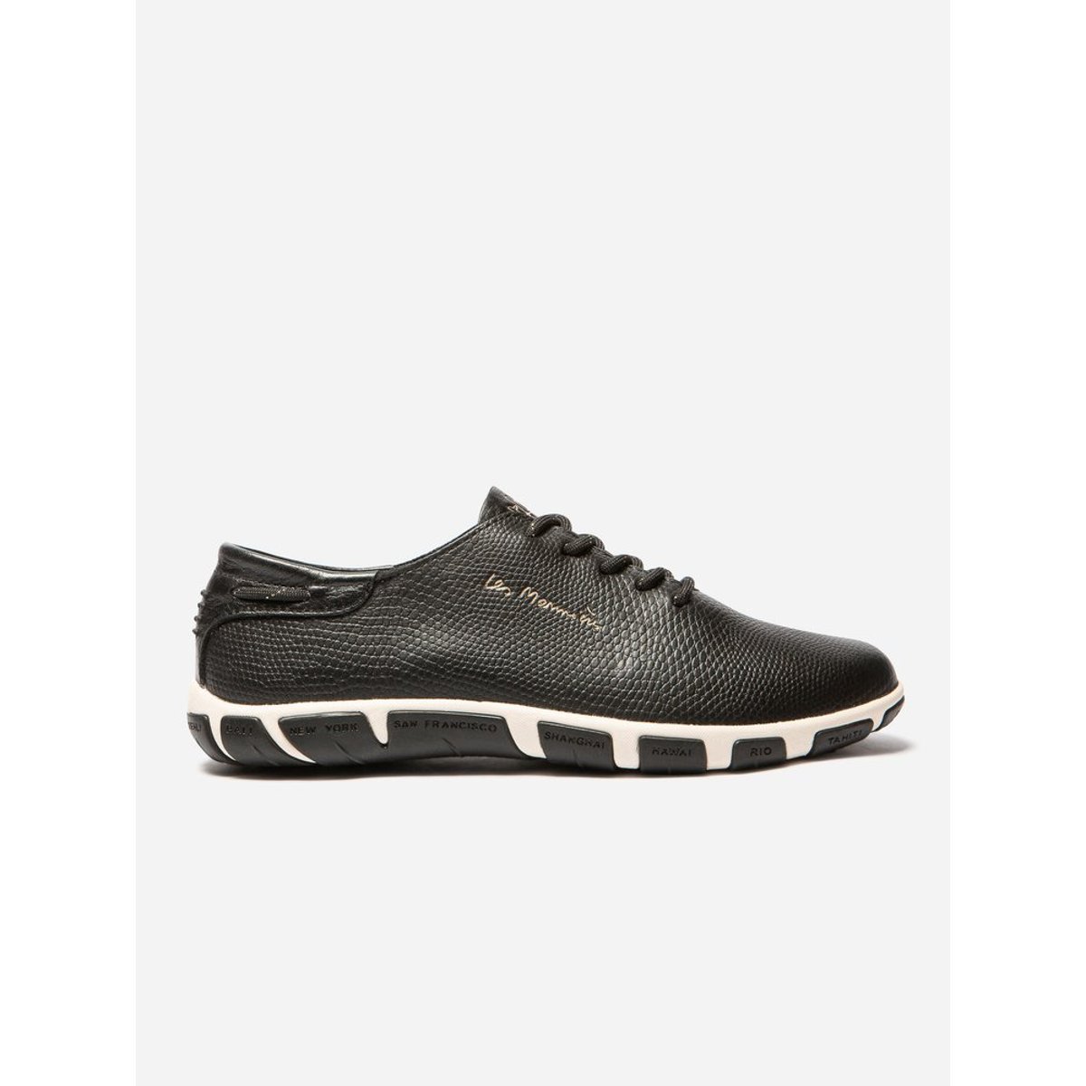 Kawai nike noir et blanc online