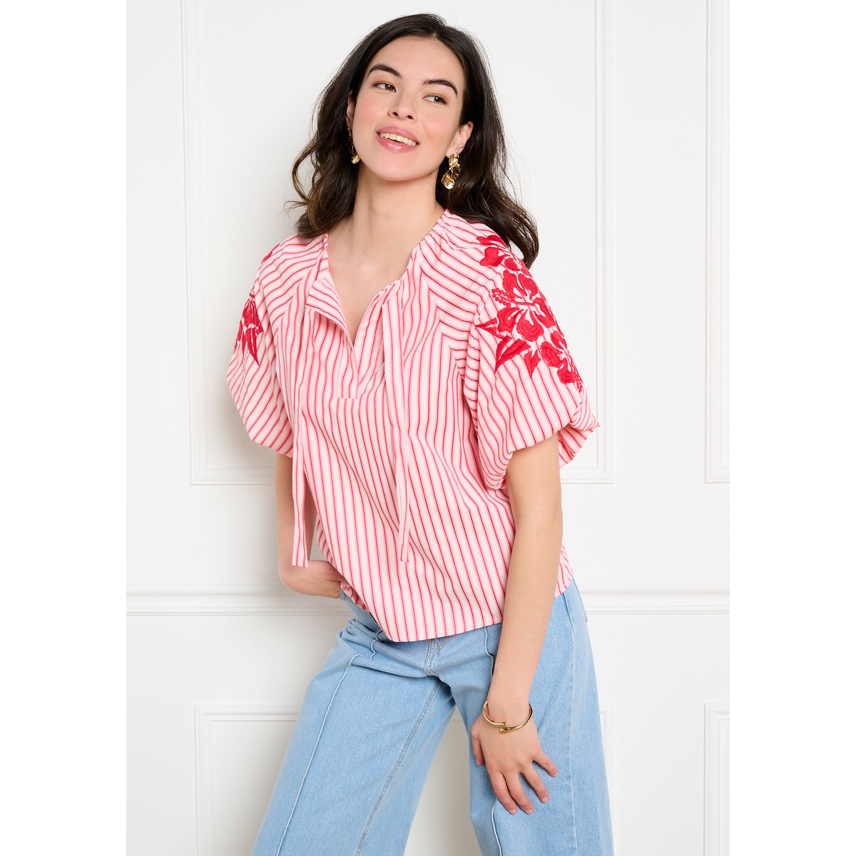 Blouse brodée volume rose clair, LOLALIZA