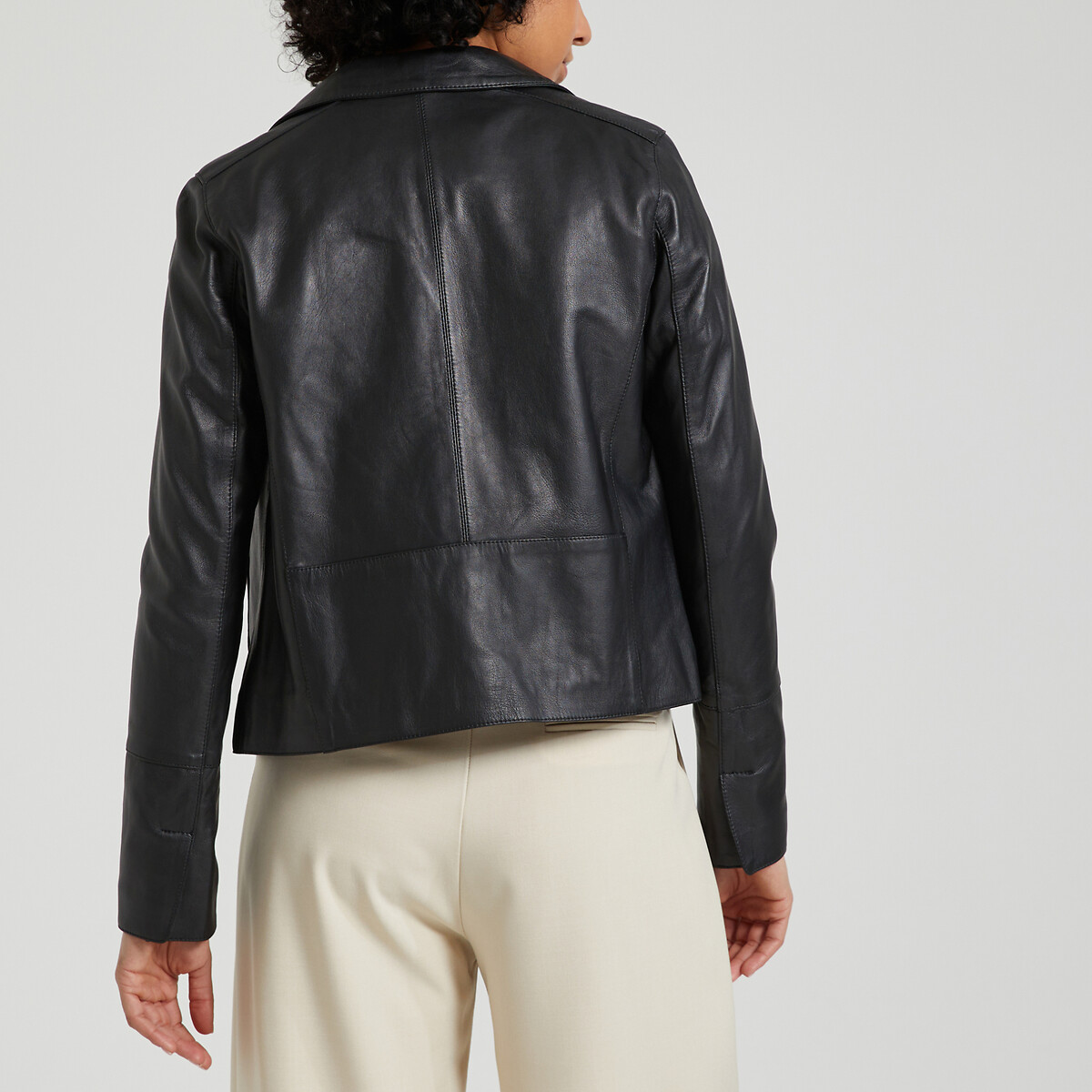 Lexia Leather Short Jacket with Tailored Collar and Button Fastening black, OAKWOOD