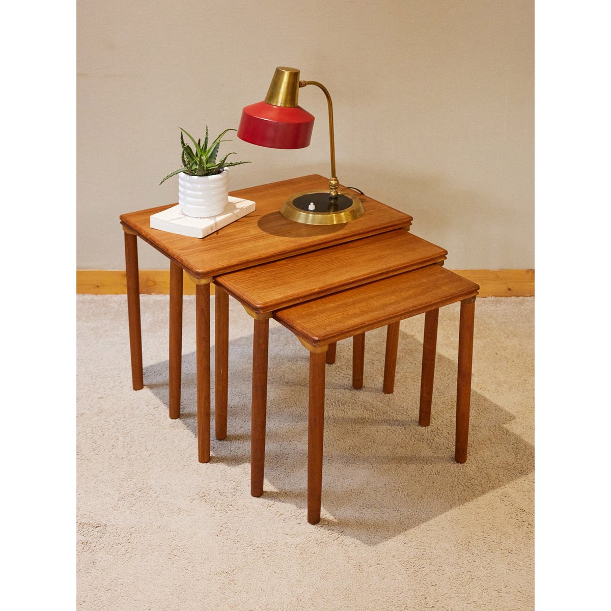 Tables gigognes scandinaves en bois Barbara N°217 - Bon état bois clair, DEBONGOUT
