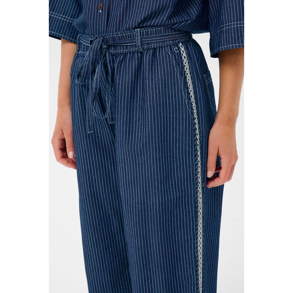 Pantalon casual bleu rossland pinstriped denim, CREAM