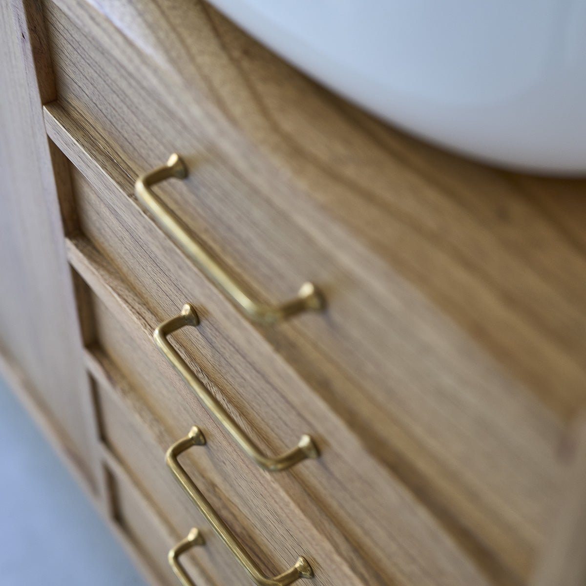 Meuble sous vasque en bois massif 135 cm FIFTIES naturel, BERAH GETAH