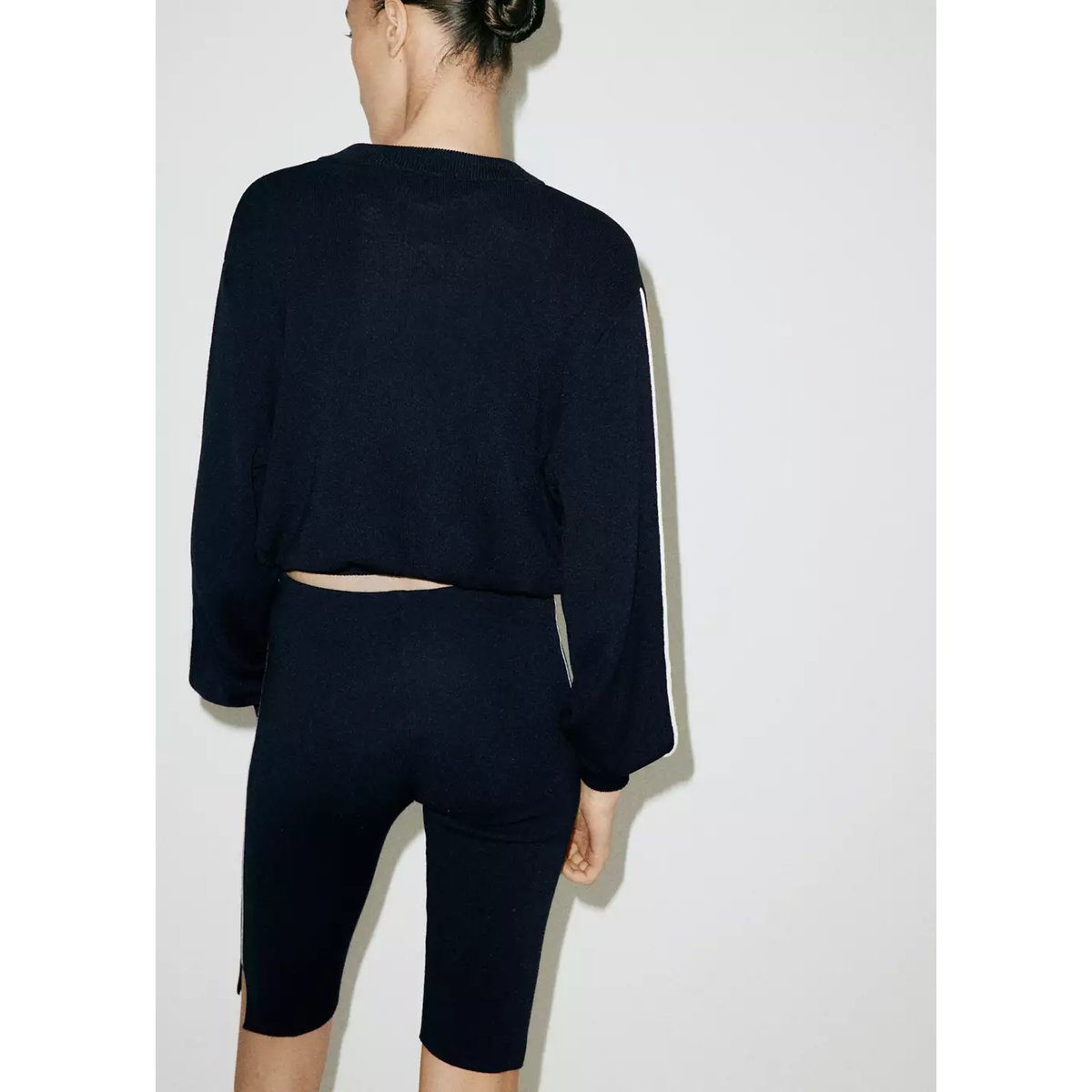 Pantalon en maille capri à rayure contrastée bleu marine, MANGO