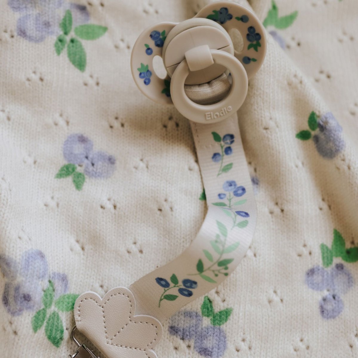 Attache sucette Wood blanc, bleu, ELODIE DETAILS