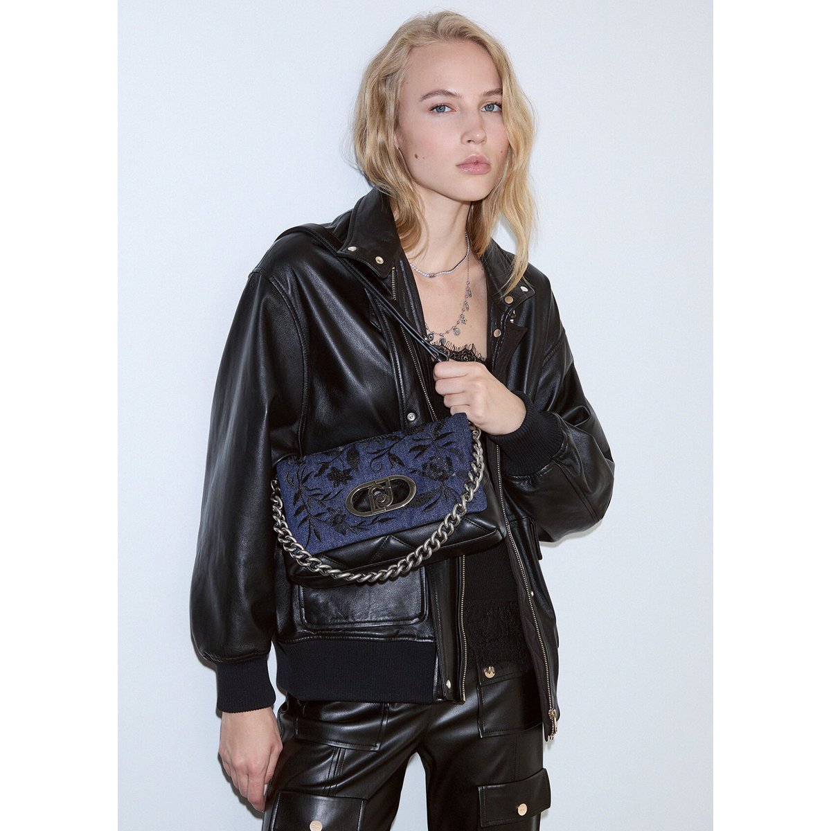 Sac LaPuffy moyen en denim brodé denim bleu, LIU JO